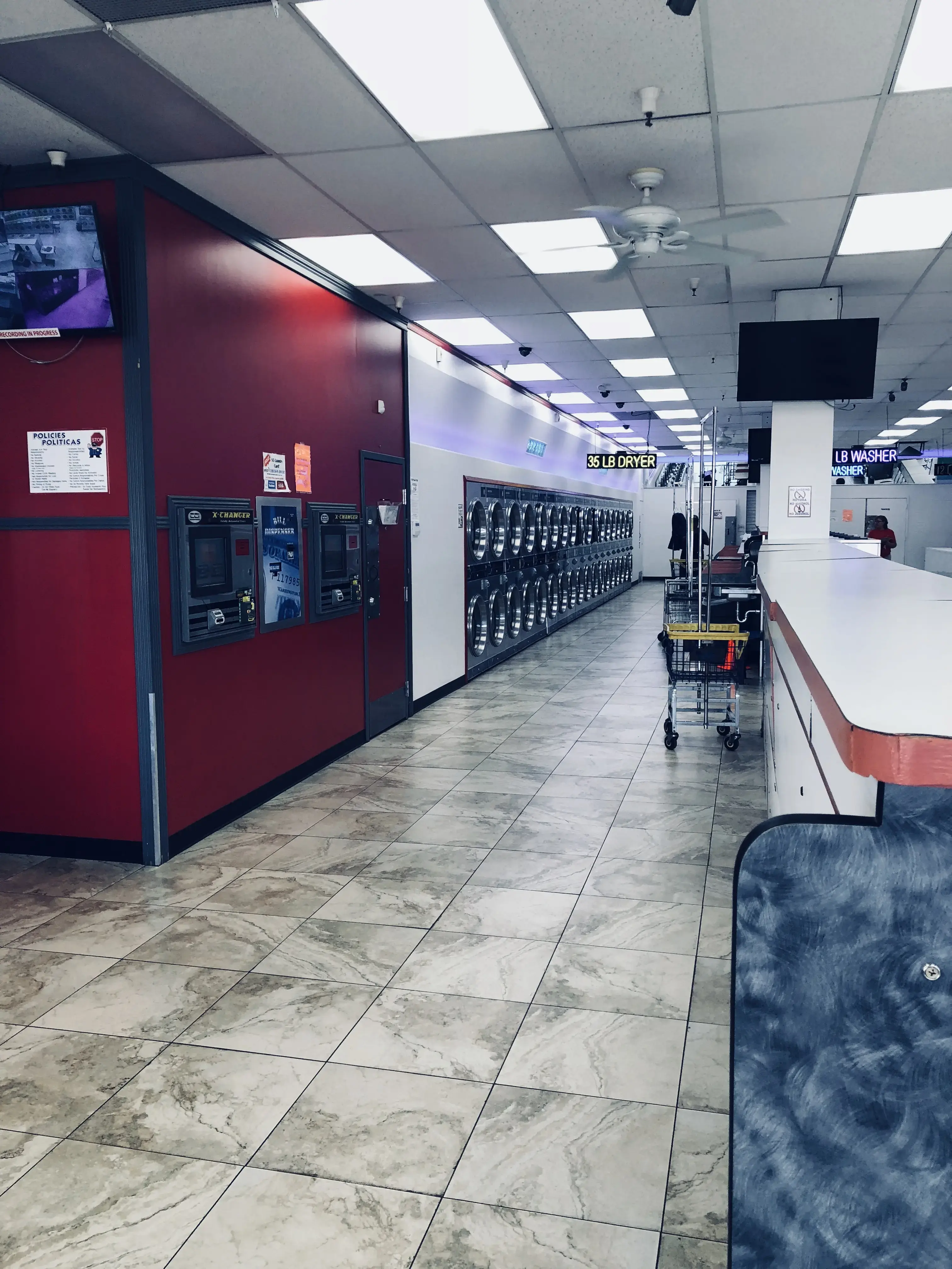 COIN Less LAUNDRY - Image 15