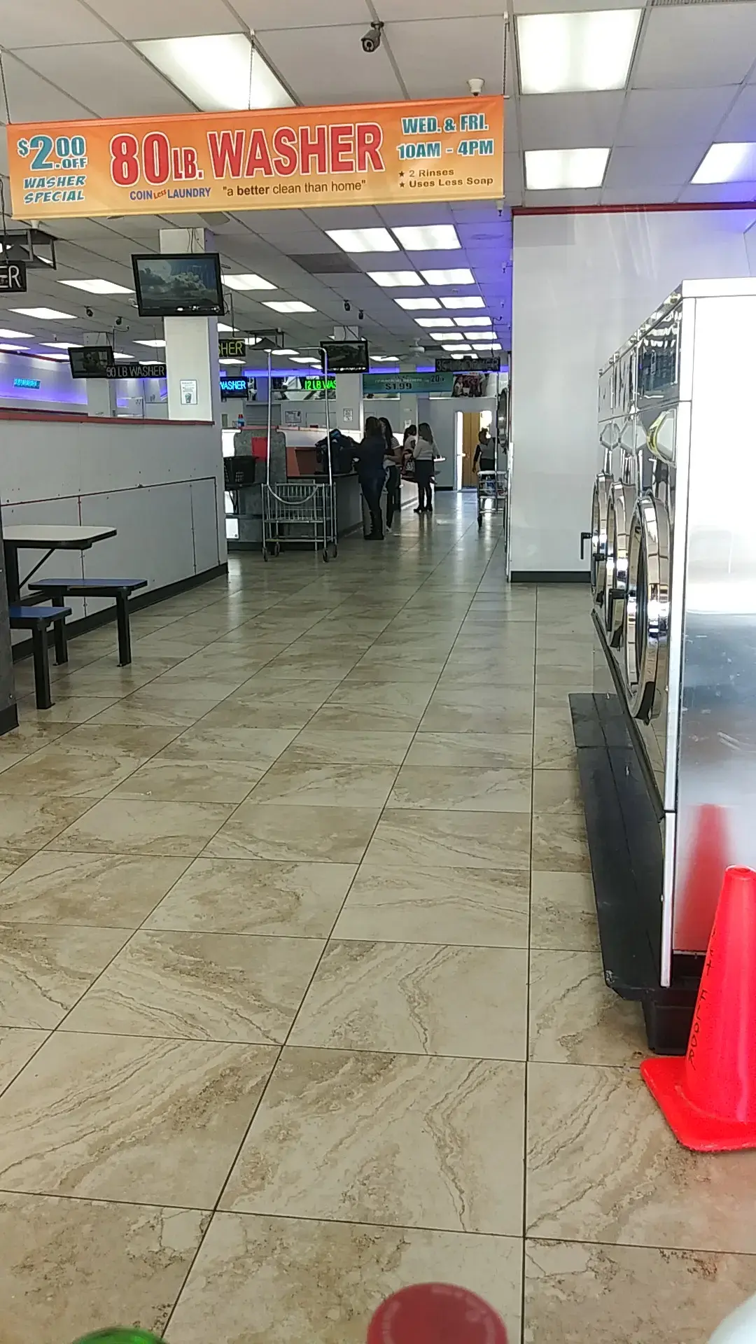 COIN Less LAUNDRY - Image 12