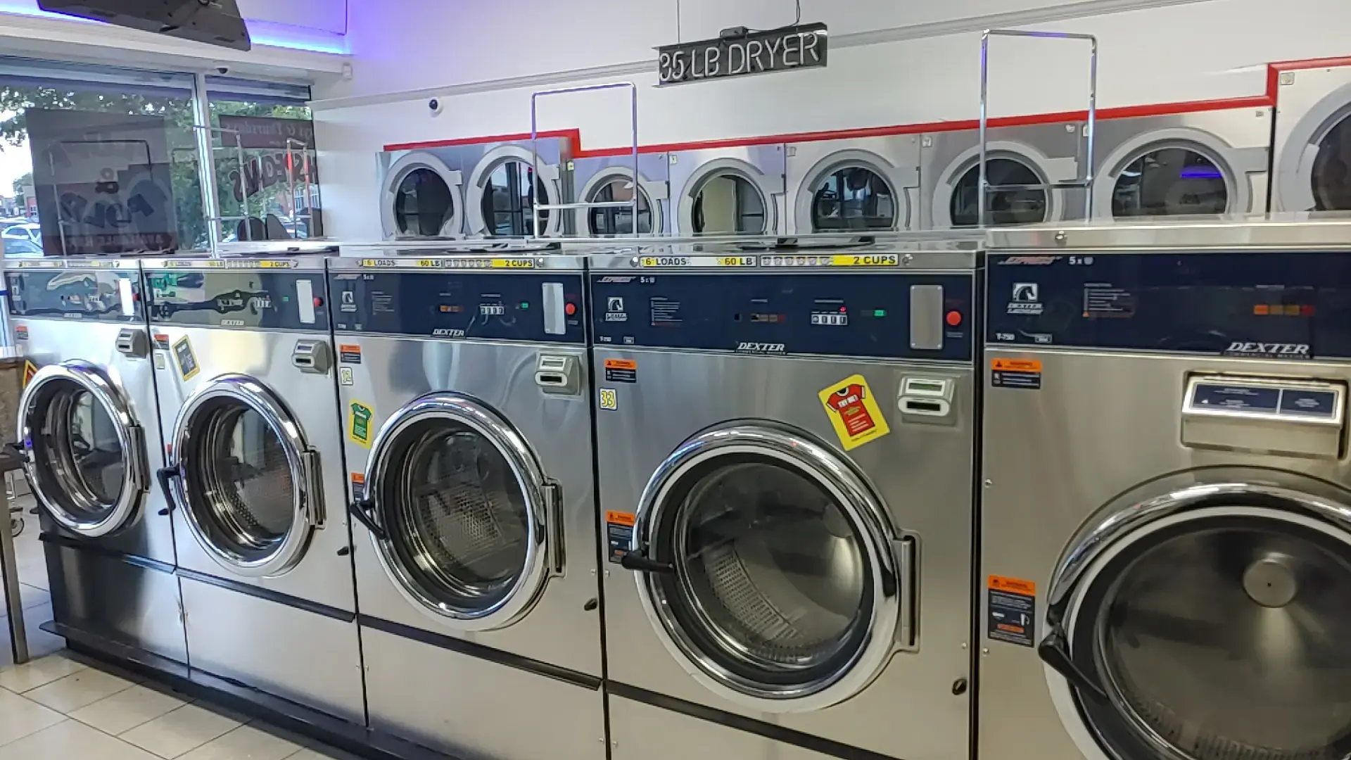 COIN Less LAUNDRY thumbnail 2