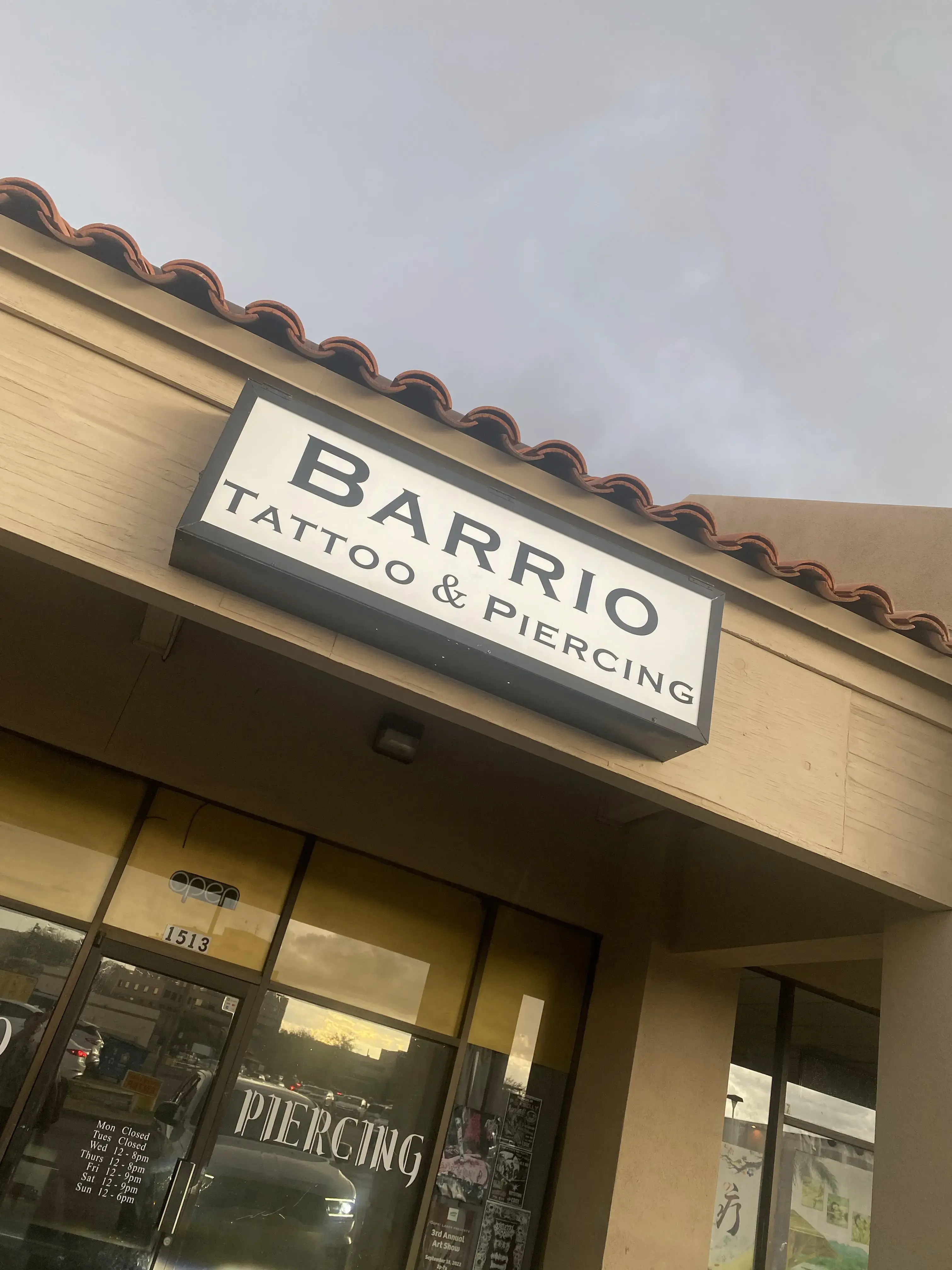 COIN Less LAUNDRY - Image 12