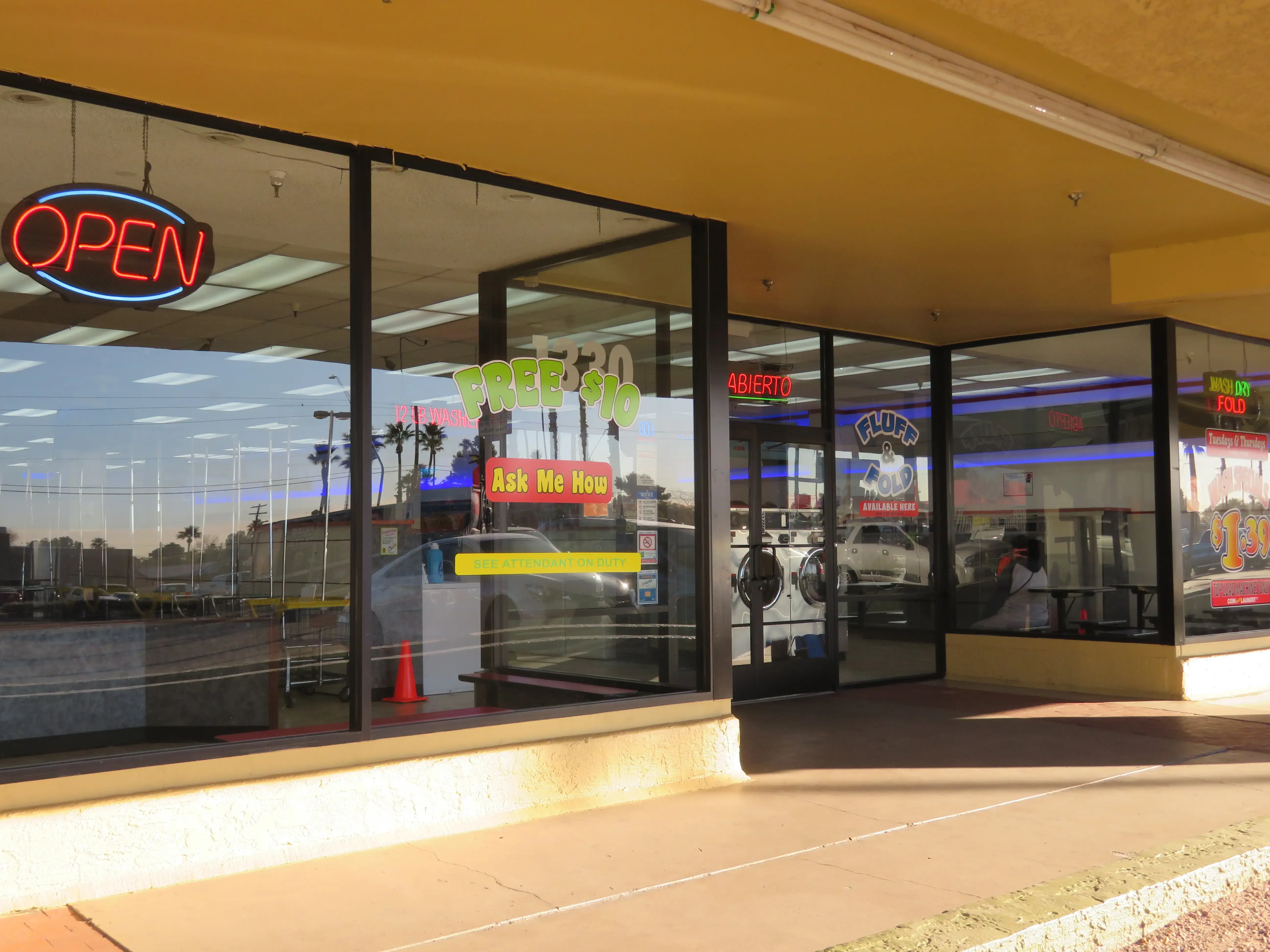 COIN Less LAUNDRY - Image 4