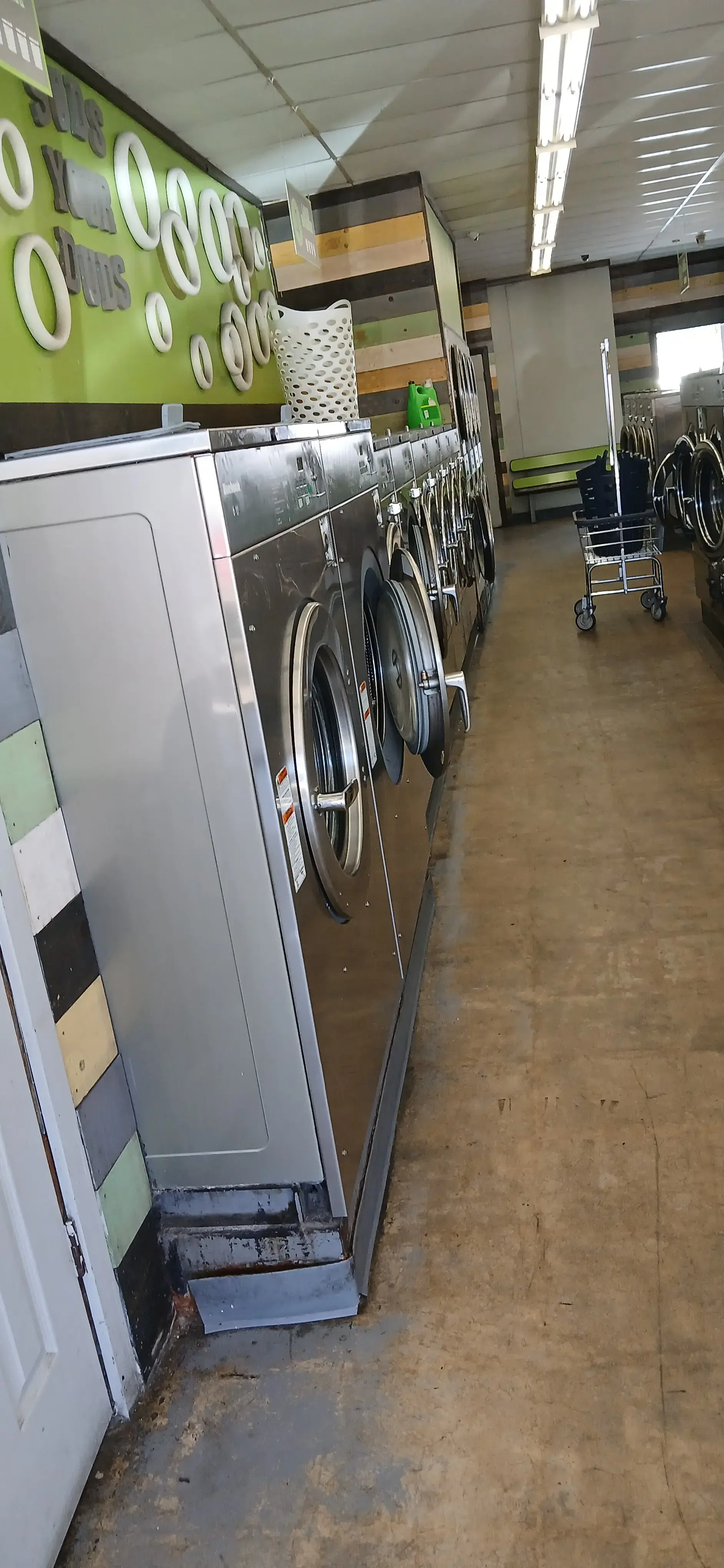Coin-Op Laundry - Image 18