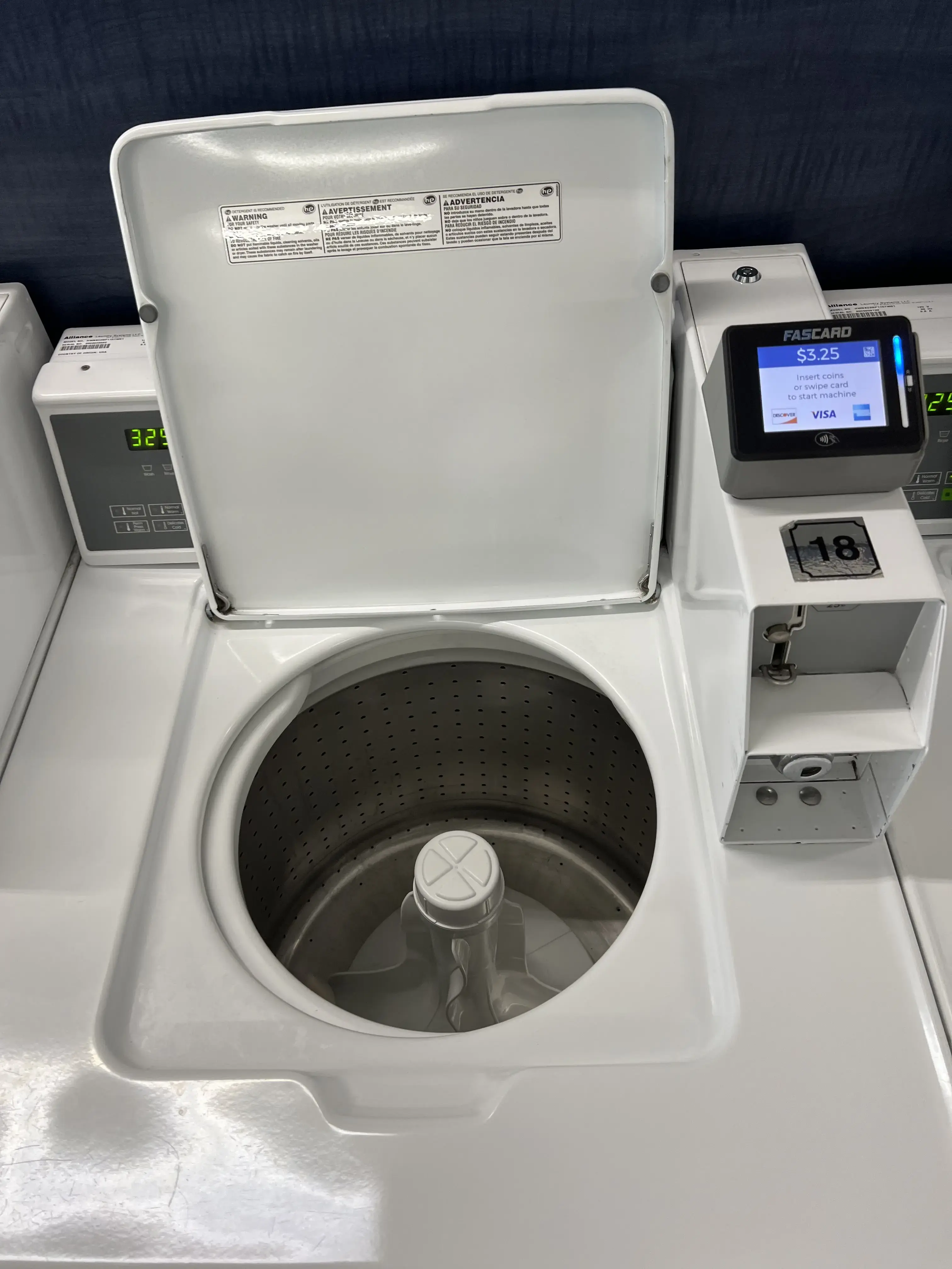 Coin OP Laundry Lavanderia - Image 12