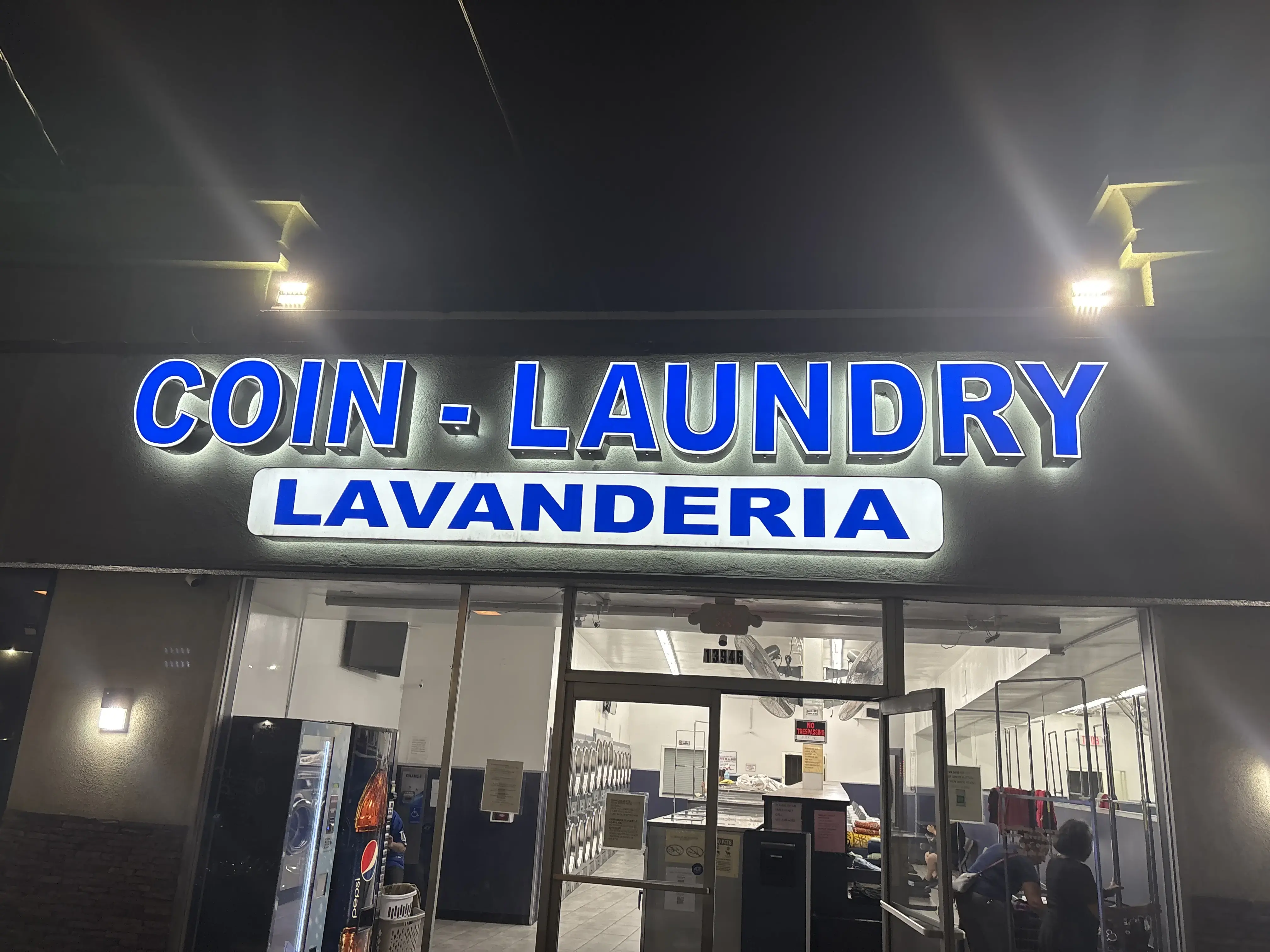 Coin OP Laundry Lavanderia thumbnail 8