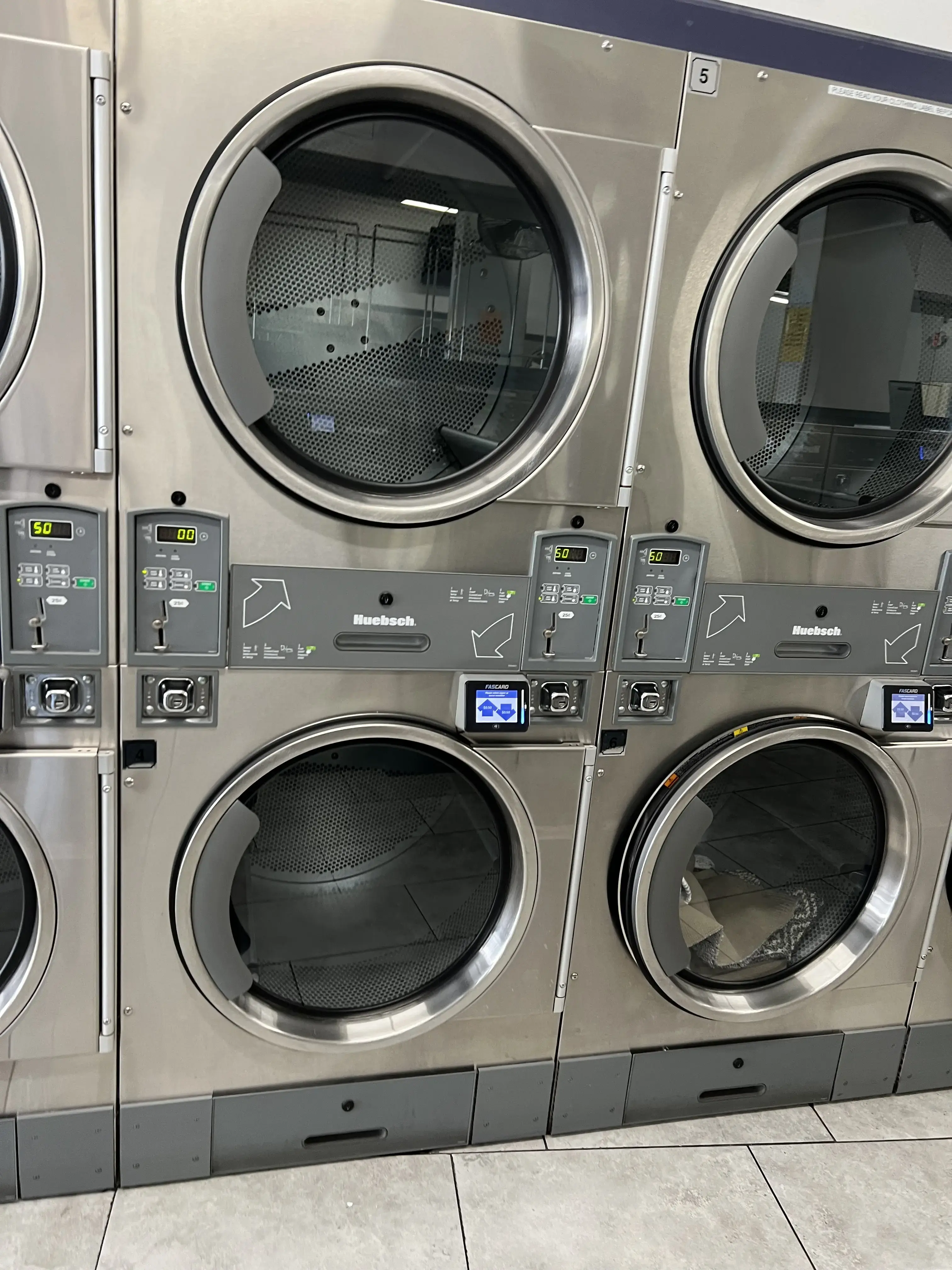 Coin OP Laundry Lavanderia location