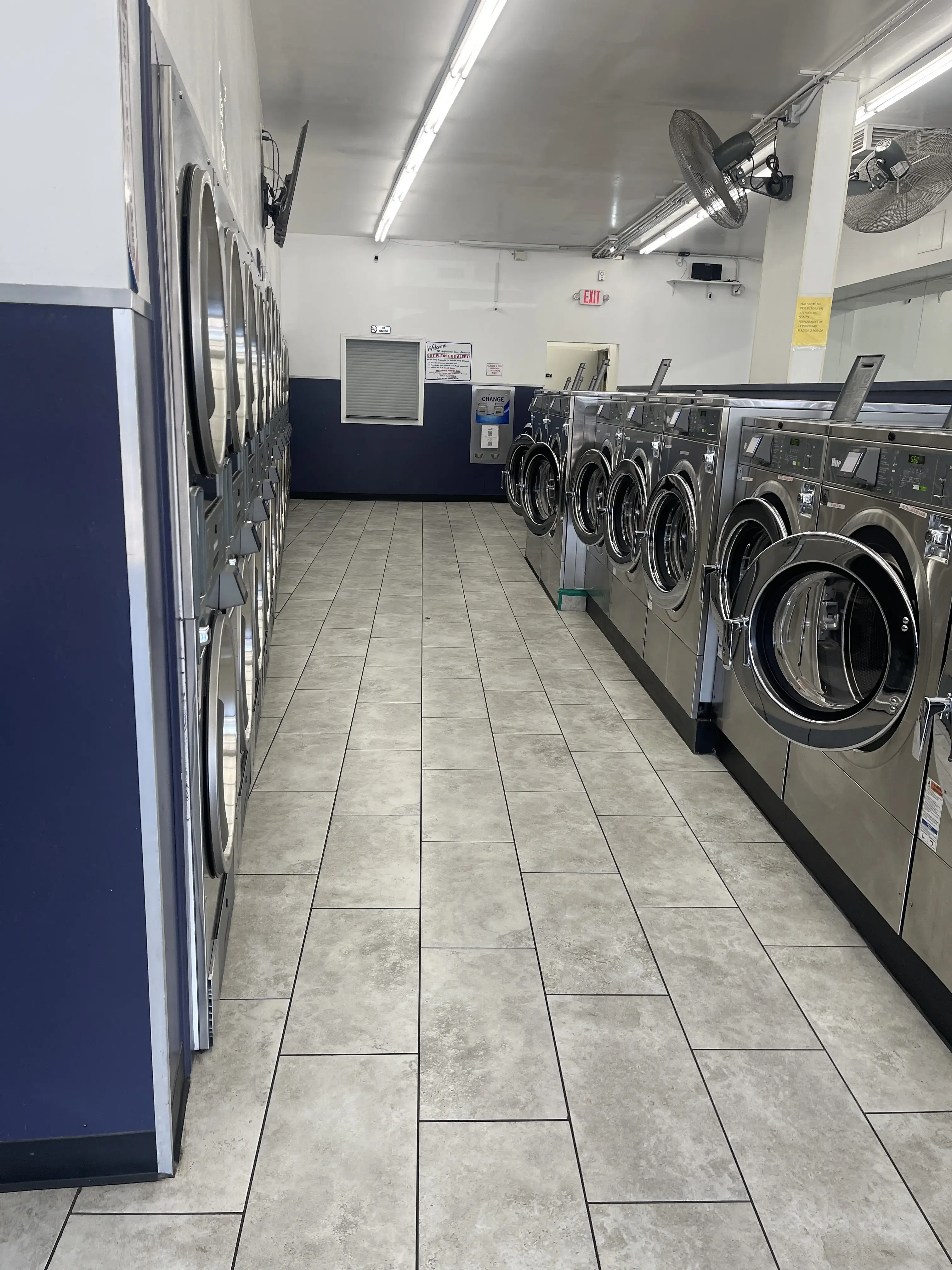 Coin OP Laundry Lavanderia thumbnail 18