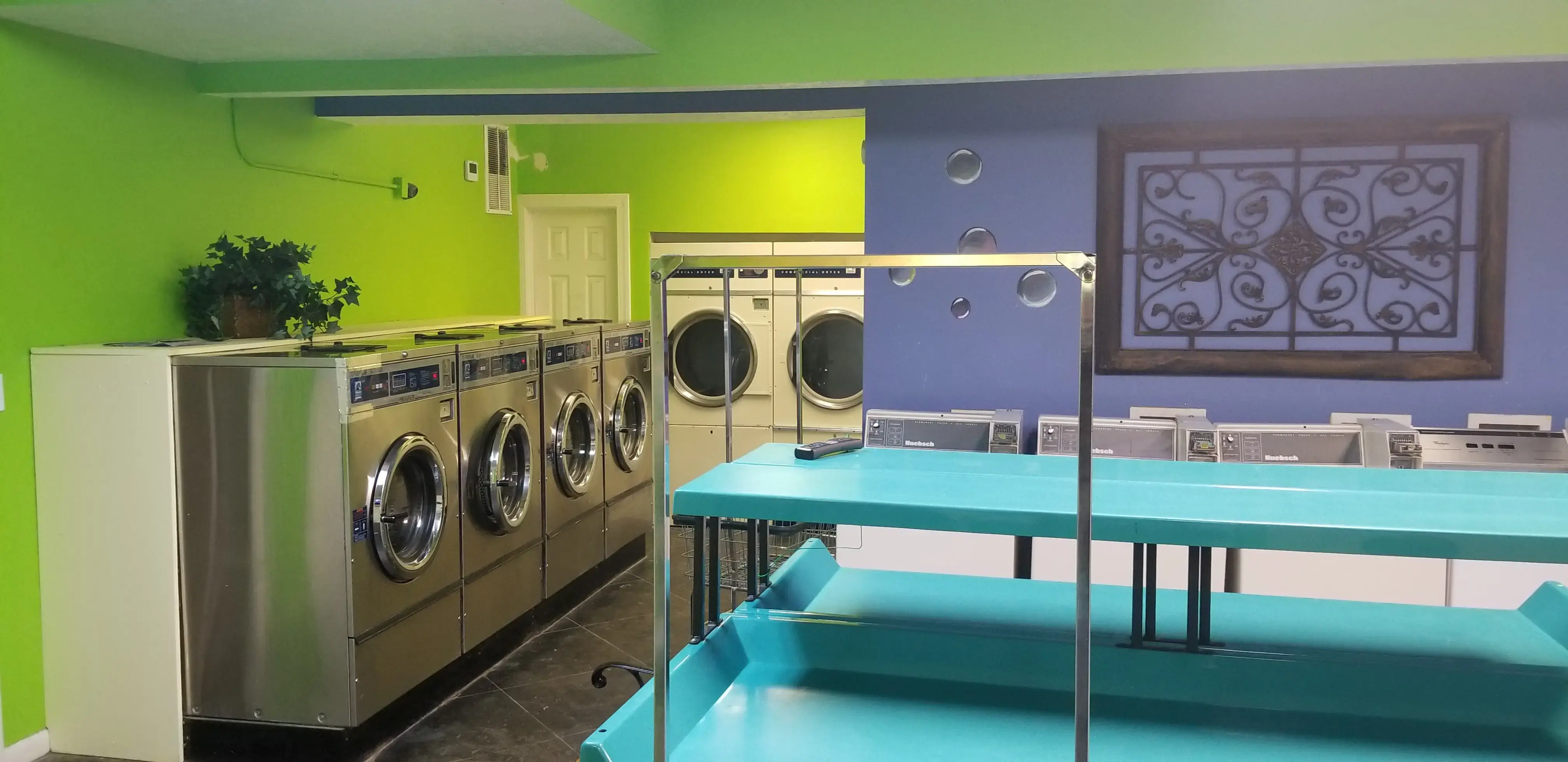 COIN-OP LAUNDRY - Image 19