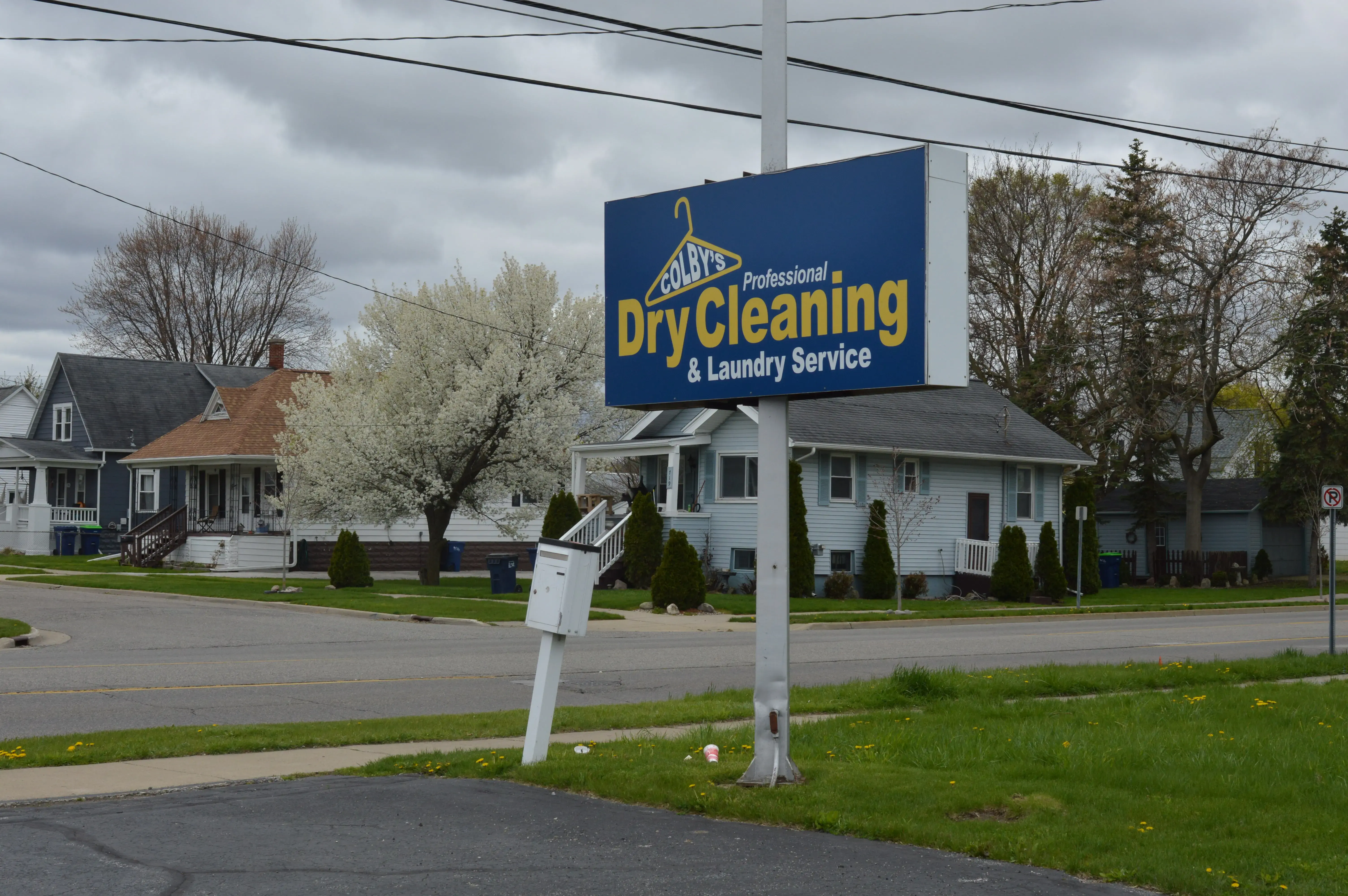 Colby's Dry Cleaning - Image 4