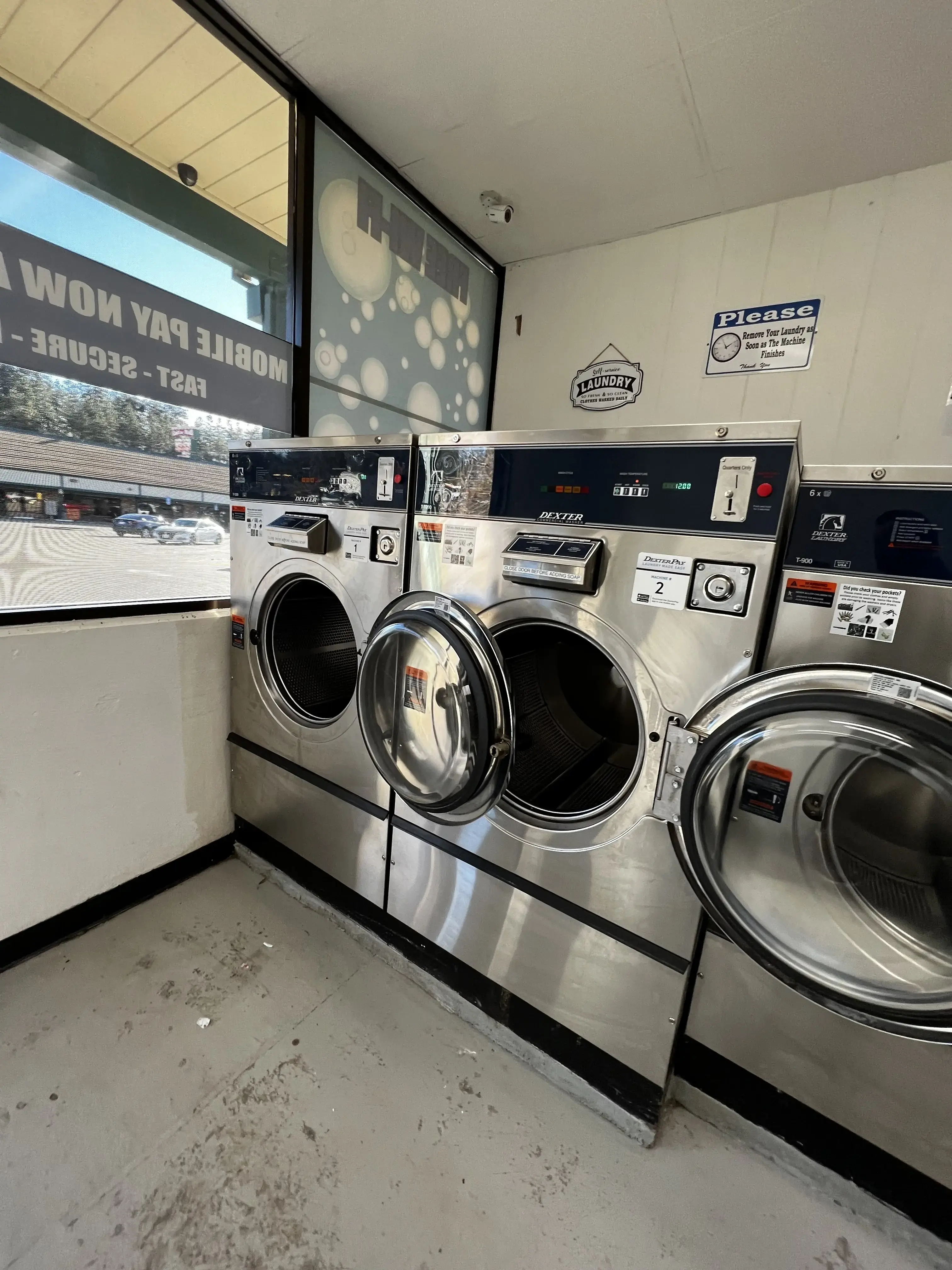 Colfax Laundromat thumbnail 15