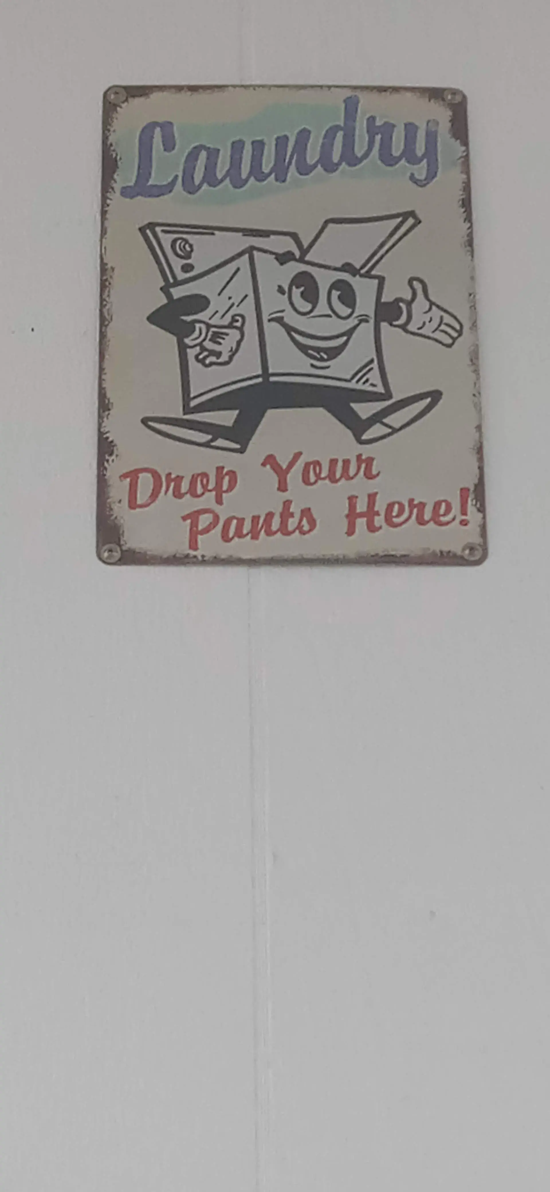 Colfax Laundromat - Image 16