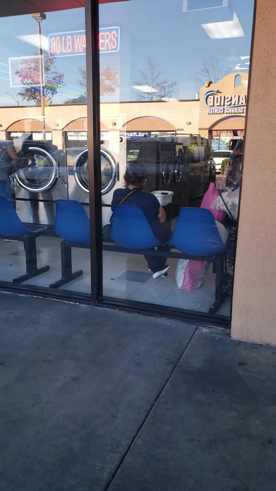 College Coin Laundry thumbnail 17