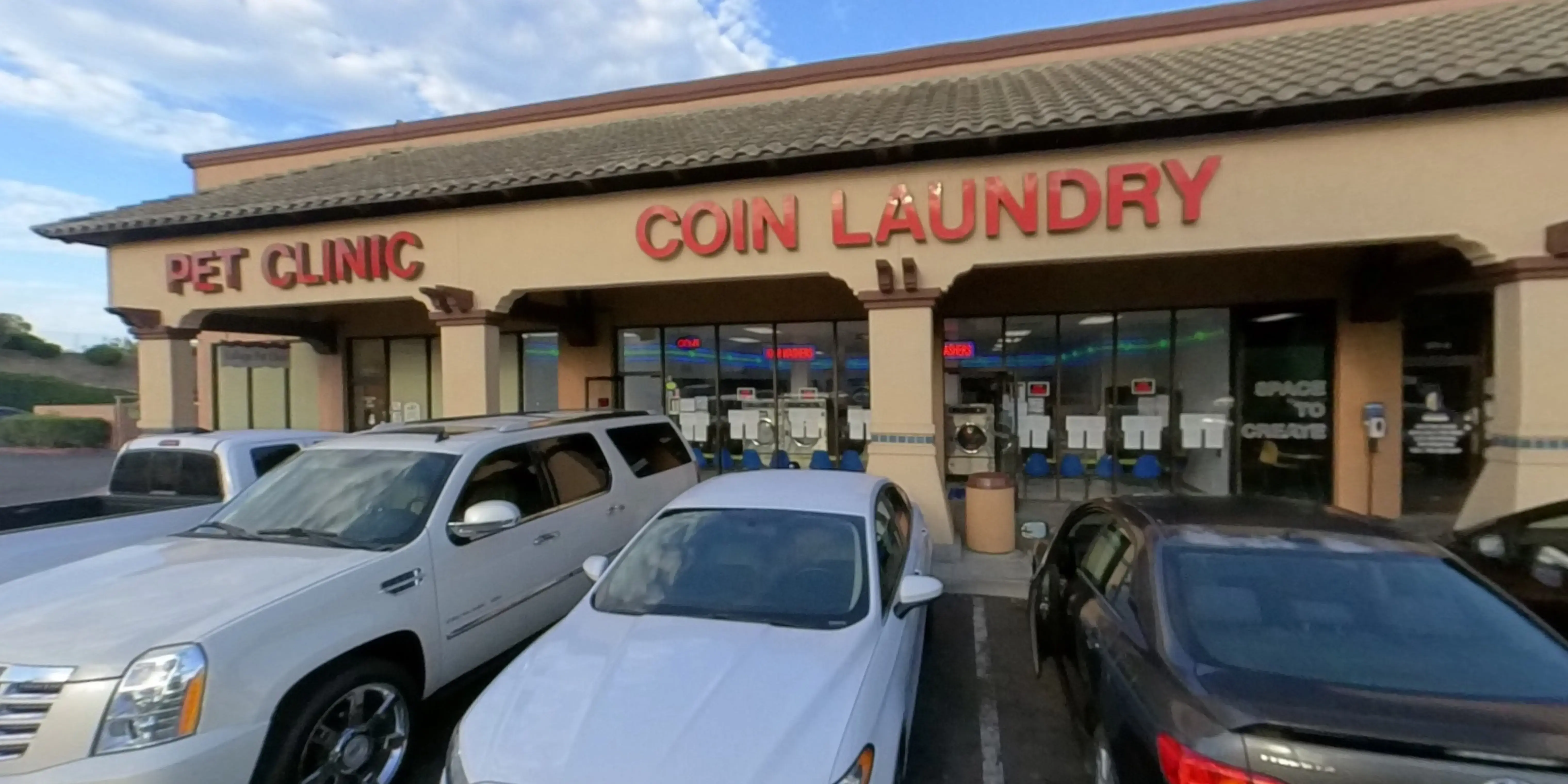 College Coin Laundry - Image 6