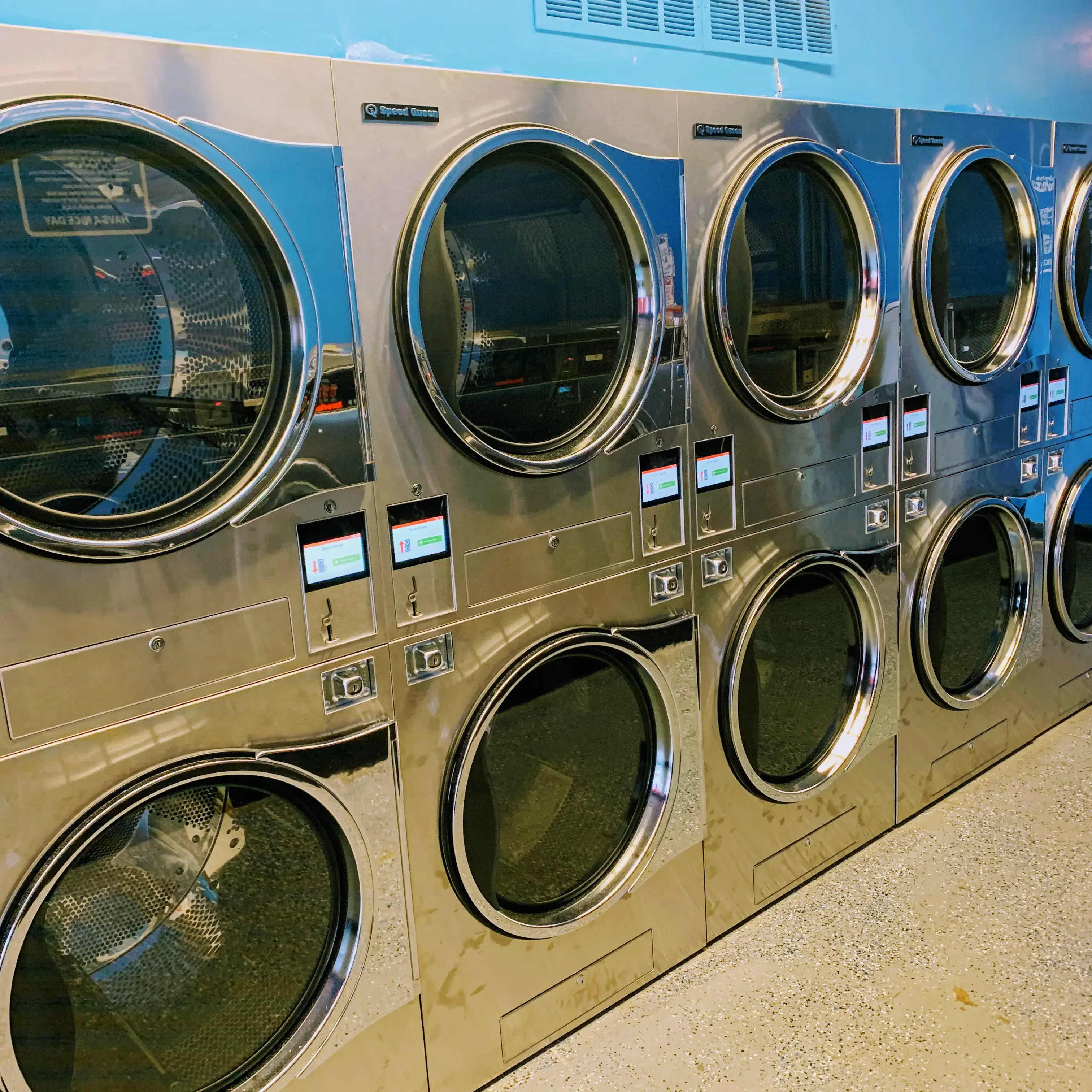 College Park Laundromat - Image 3