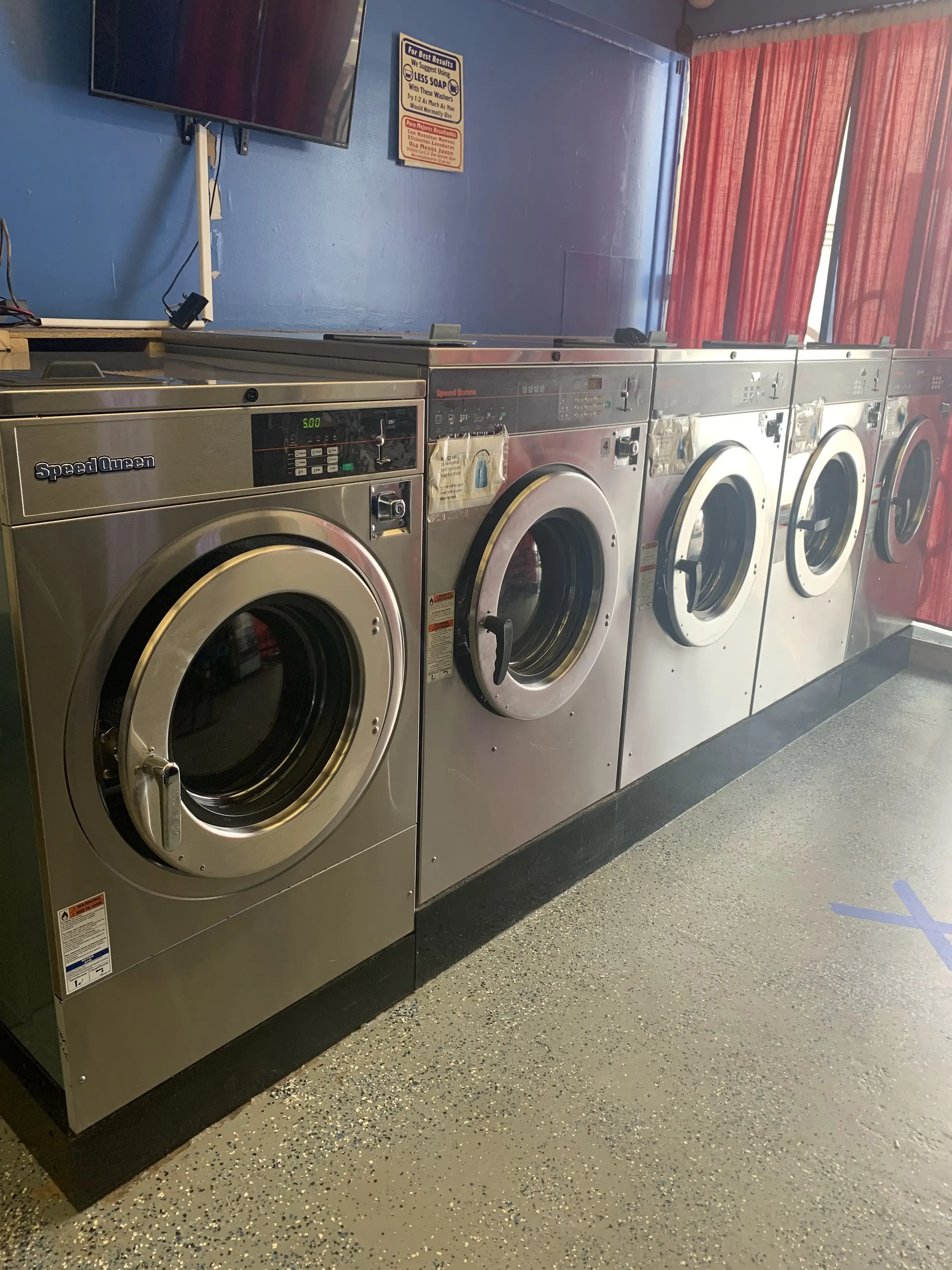 College Park Laundromat thumbnail 6