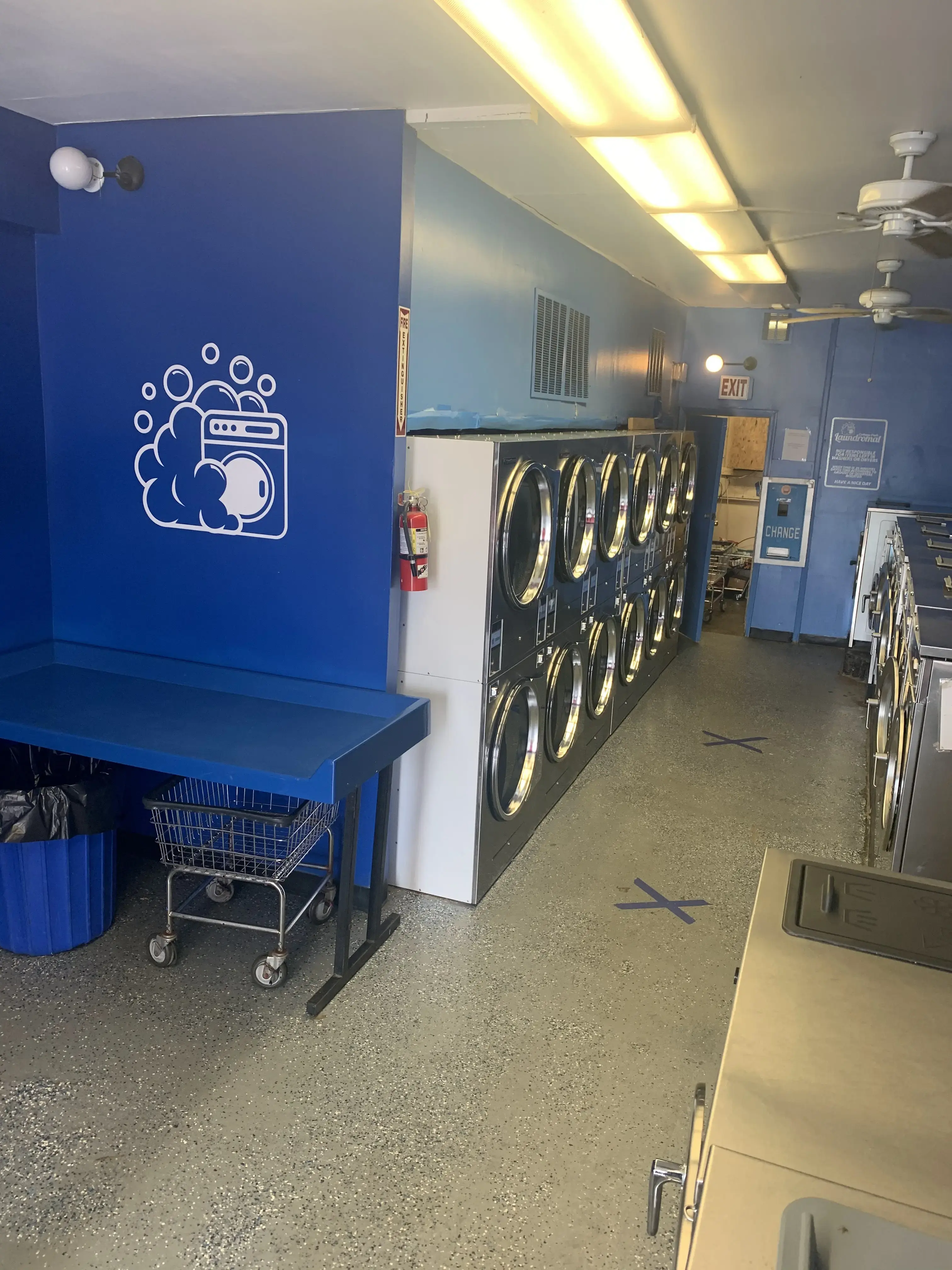 College Park Laundromat - Image 7