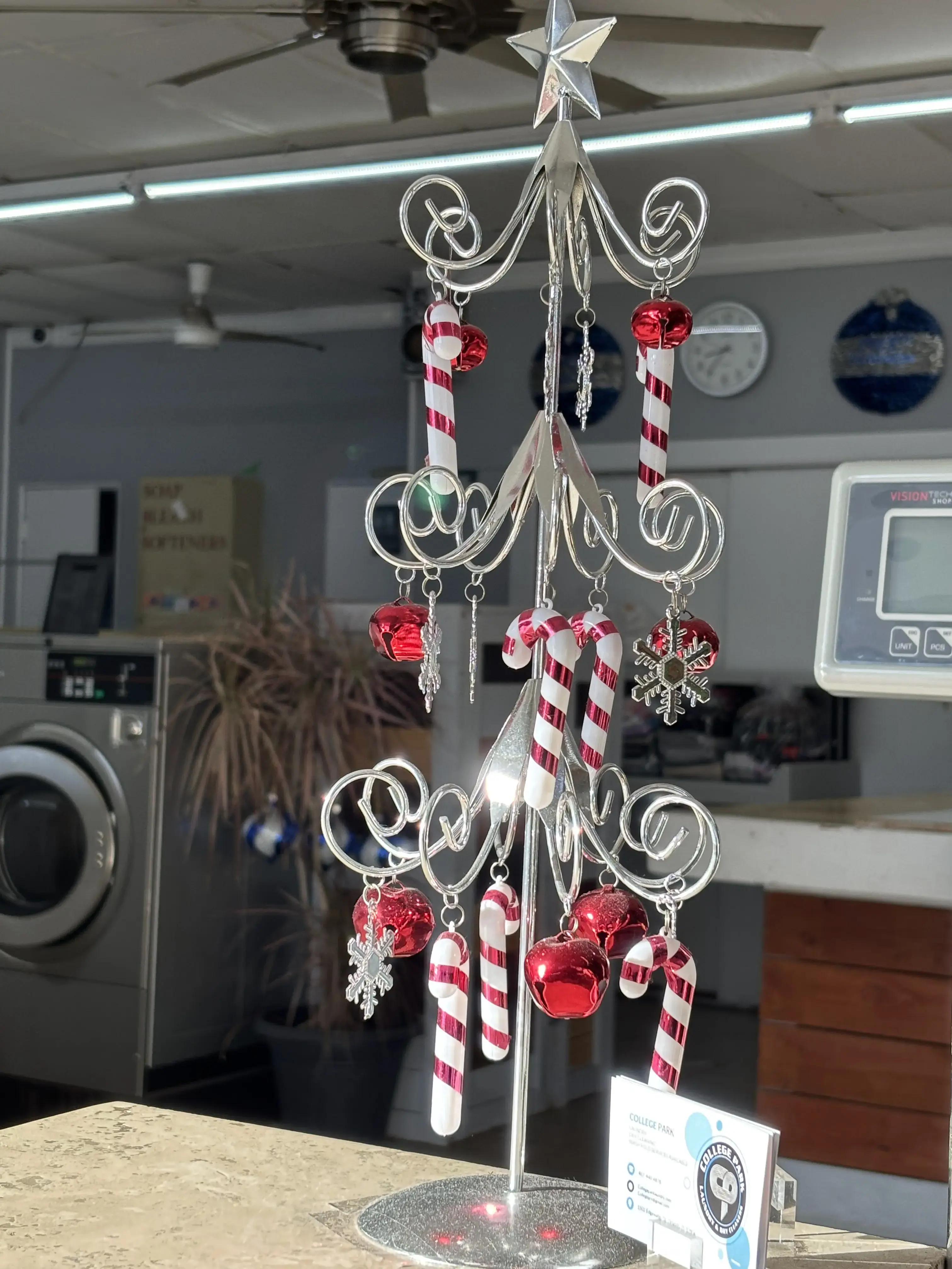 College Park Laundry and Dry Cleaners - Image 16