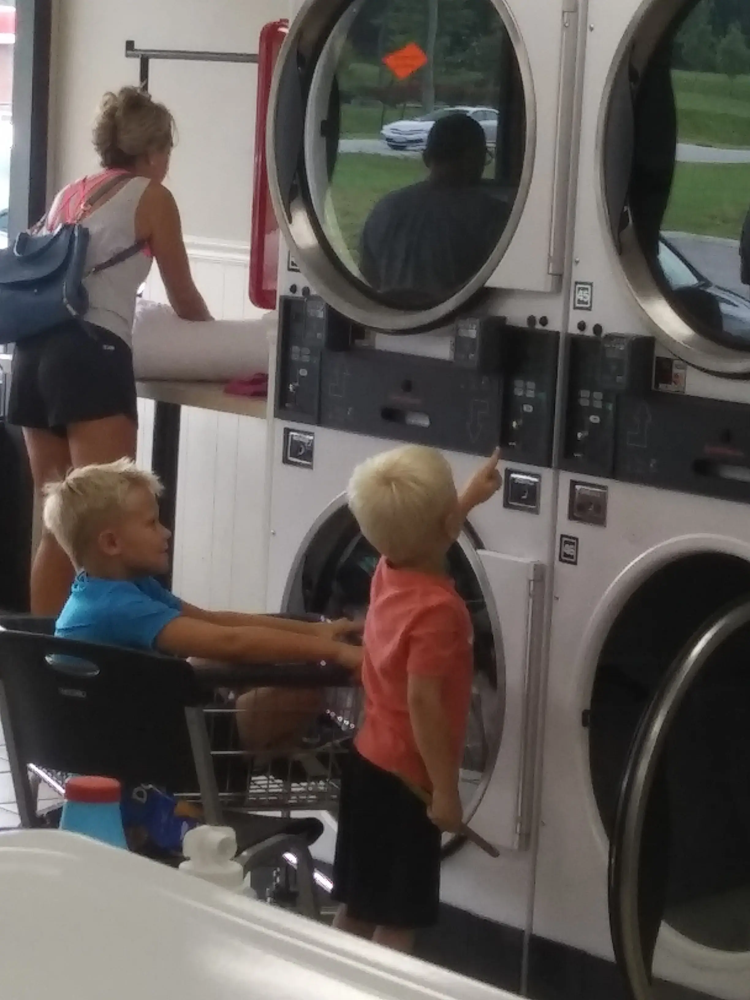 Collegedale Coin Laundry thumbnail 17