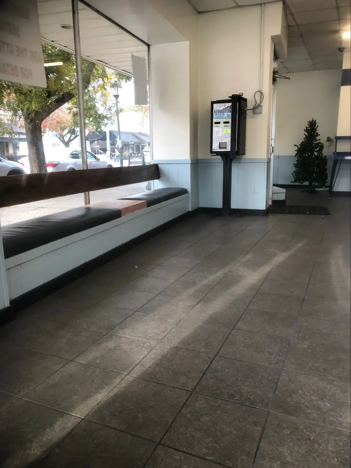 Colley Avenue Laundry Land Laundromat - Image 7