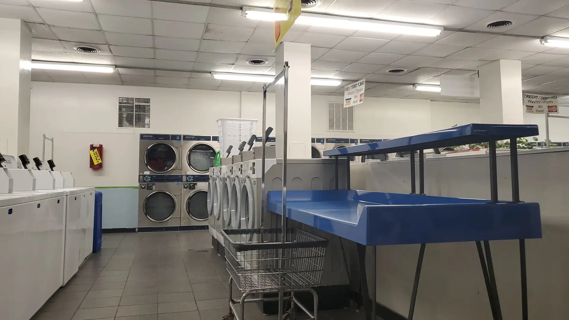 Colley Avenue Laundry Land Laundromat - Image 18