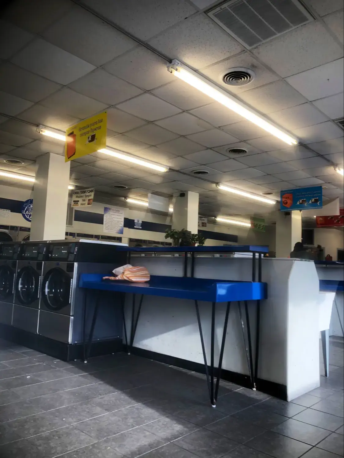 Colley Avenue Laundry Land Laundromat thumbnail 17