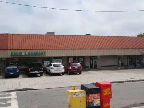 Colley Avenue Laundry Land Laundromat - Image 2