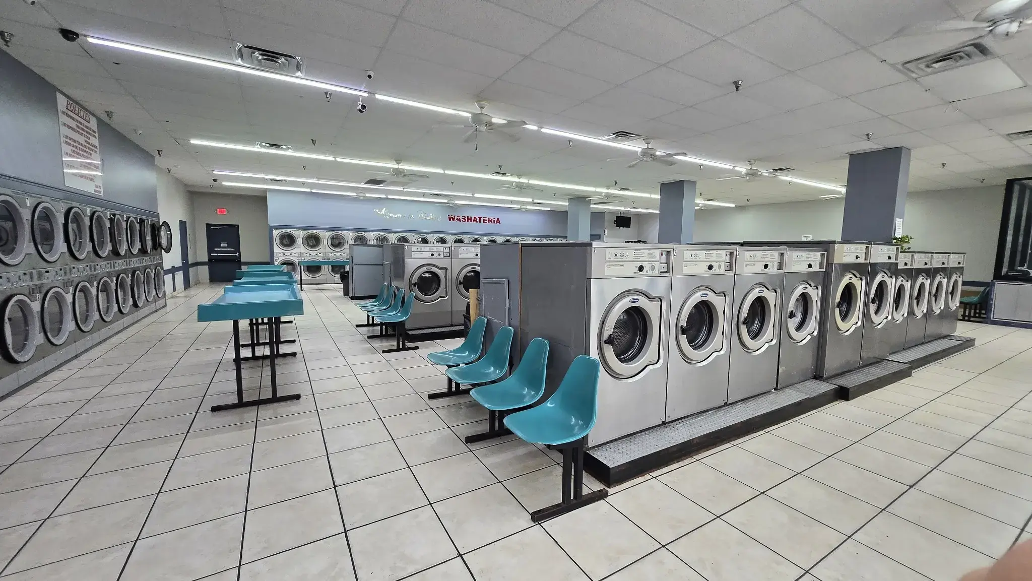 Collin's Washateria - Image 1