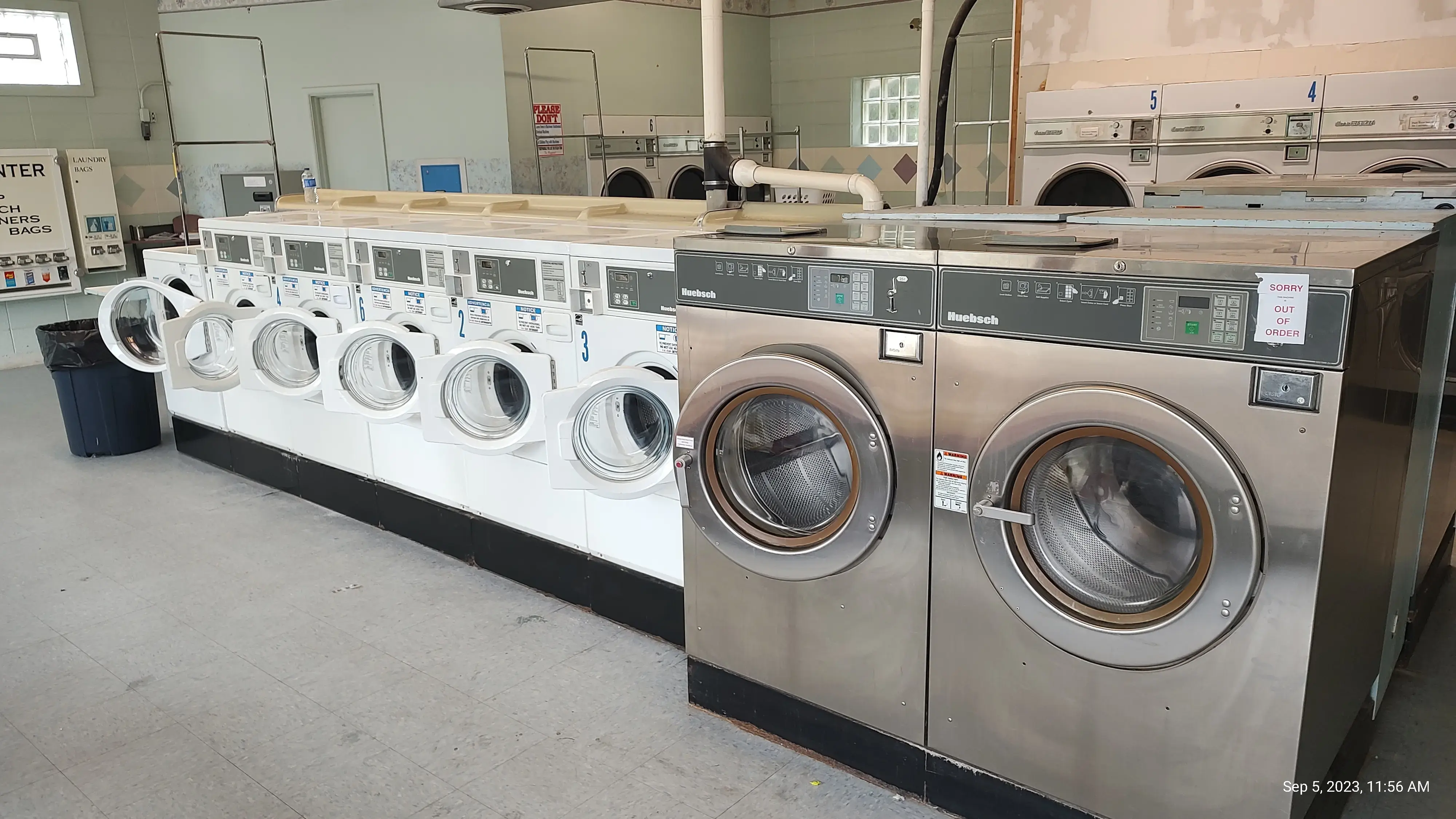 Coloma Laundromat - Image 9