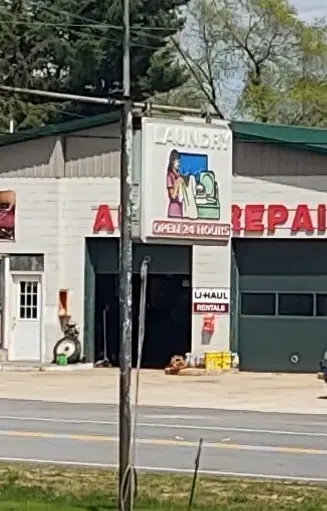 Coloma Laundromat - Image 15