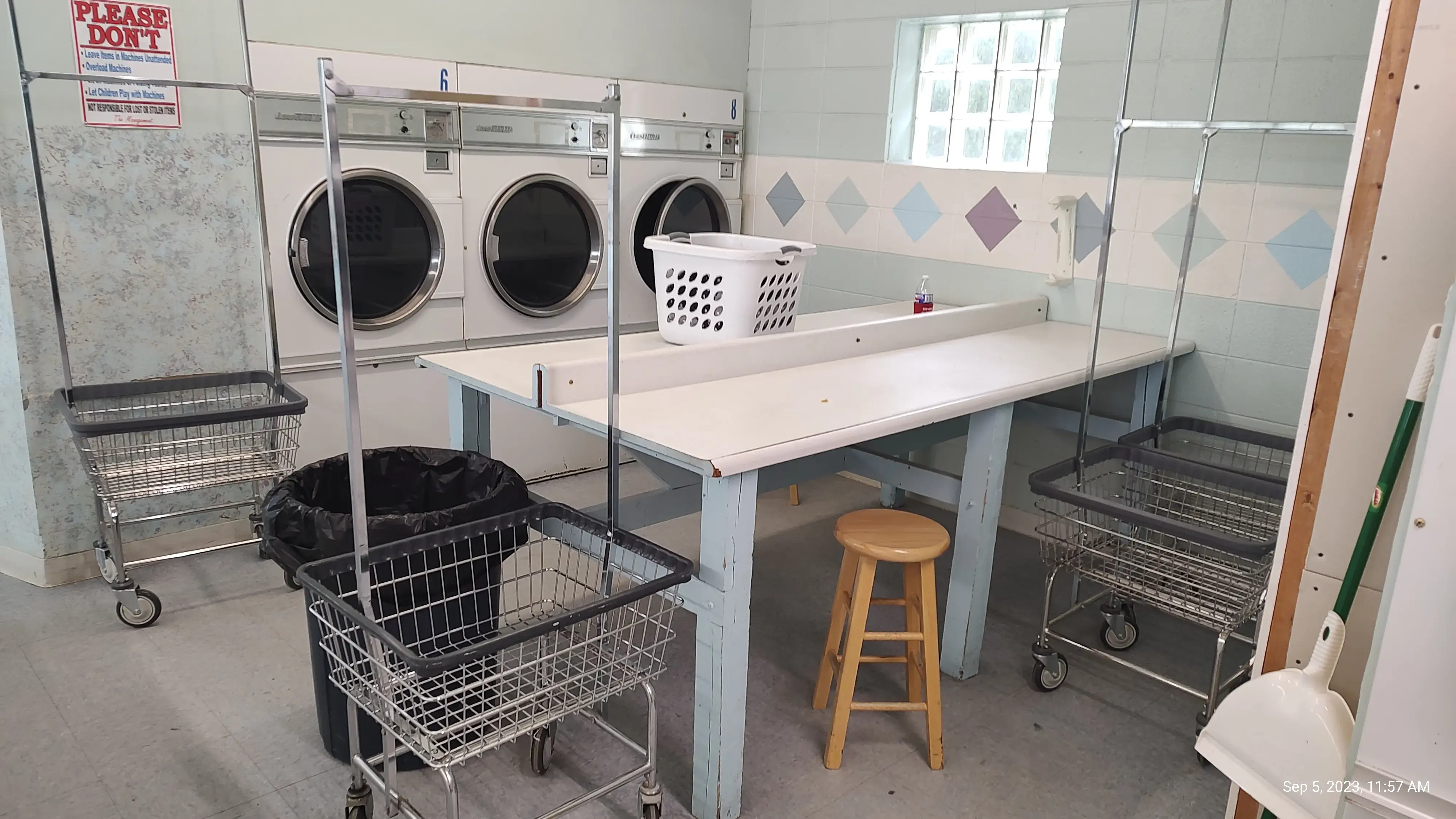 Coloma Laundromat - Image 7