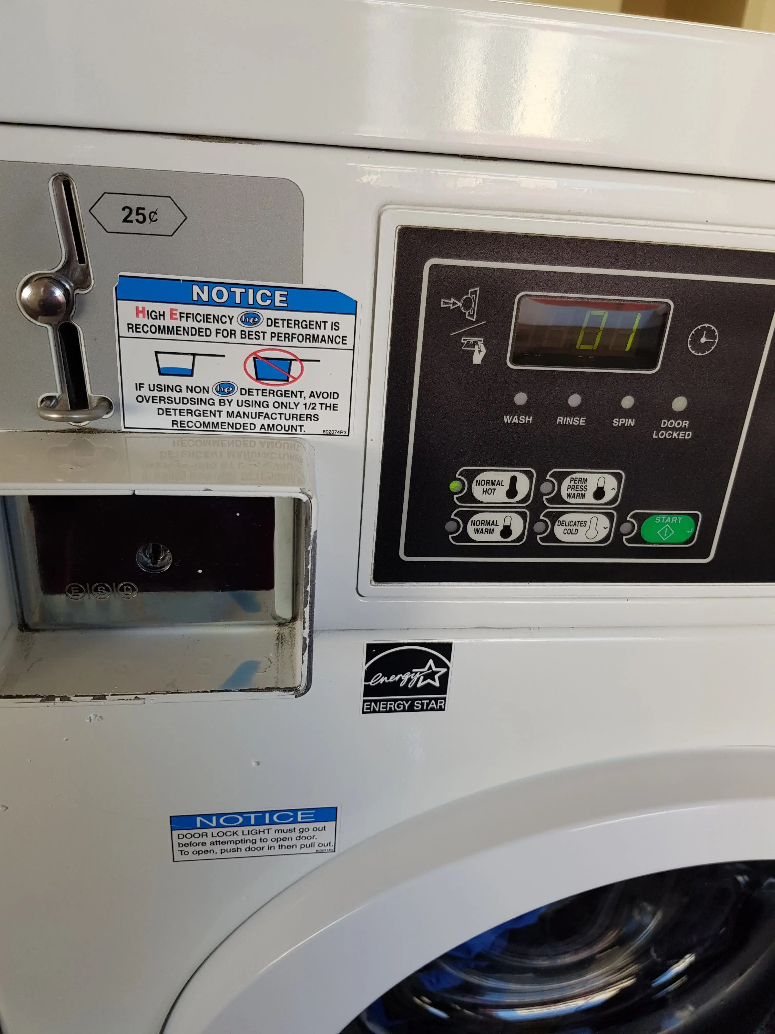 Colombi laundromat thumbnail 8