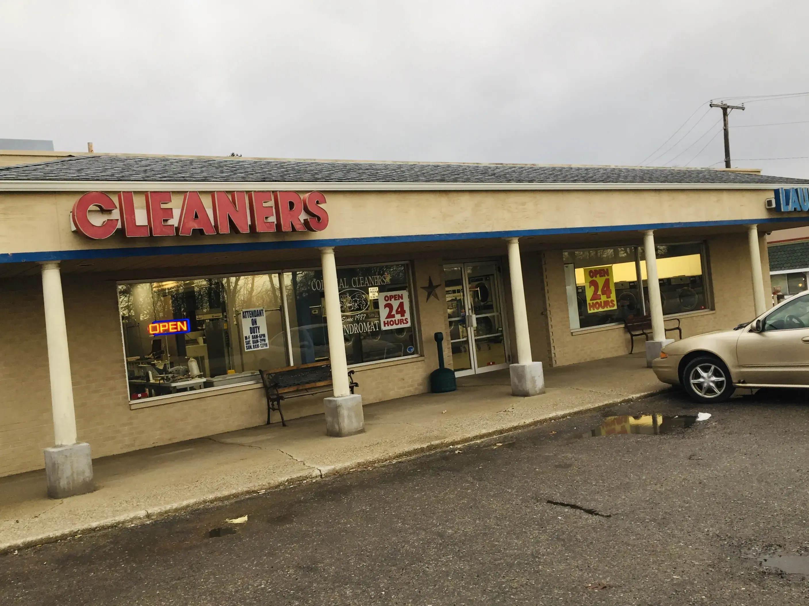 Colonial Cleaners DeMotte/24hr Laundromat. Attended Hours M-F 8am-6pm. Sat.8am-2pm. Sun.8am-12pm - Image 5