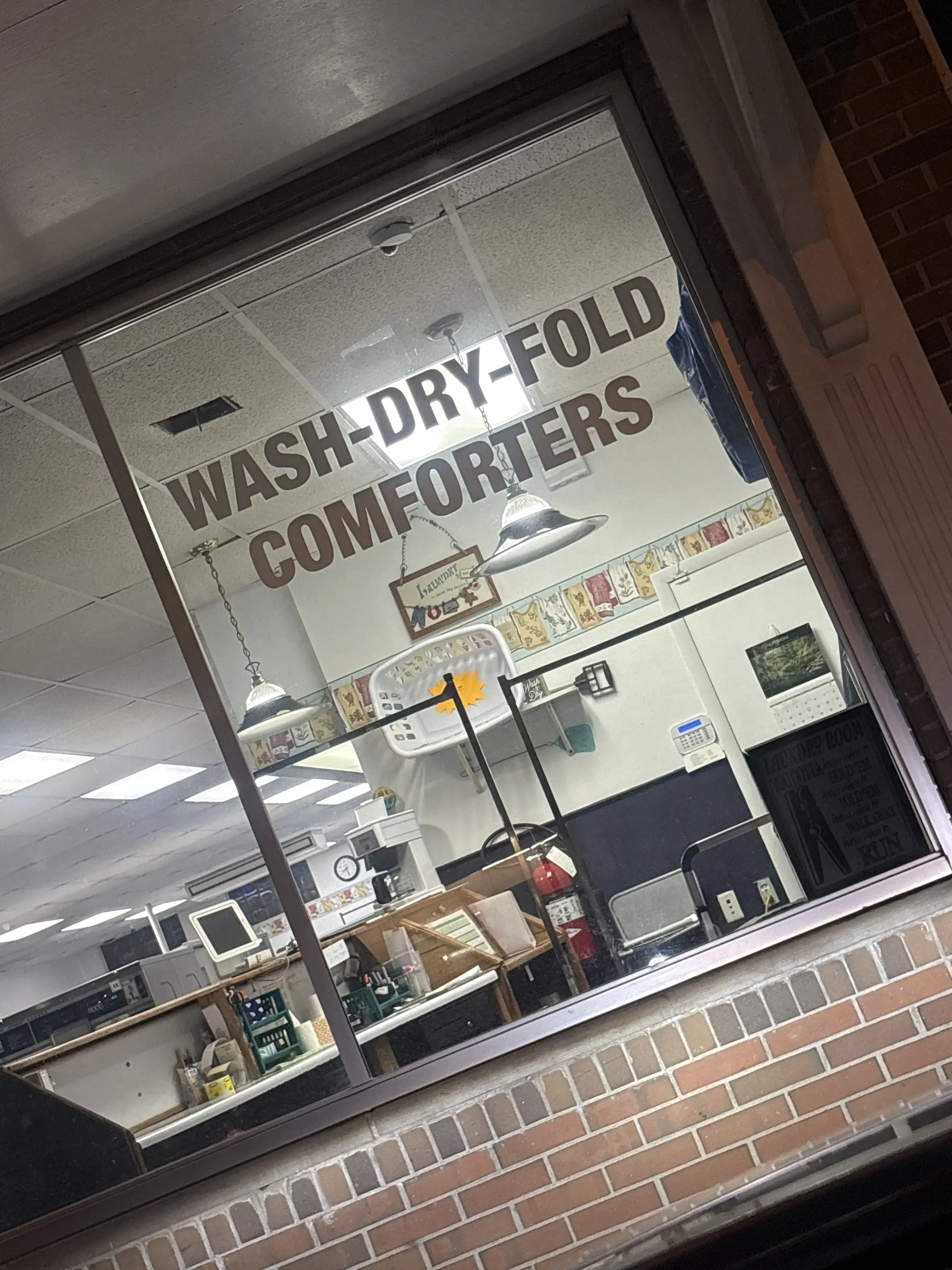Colonial Coin Laundry thumbnail 9