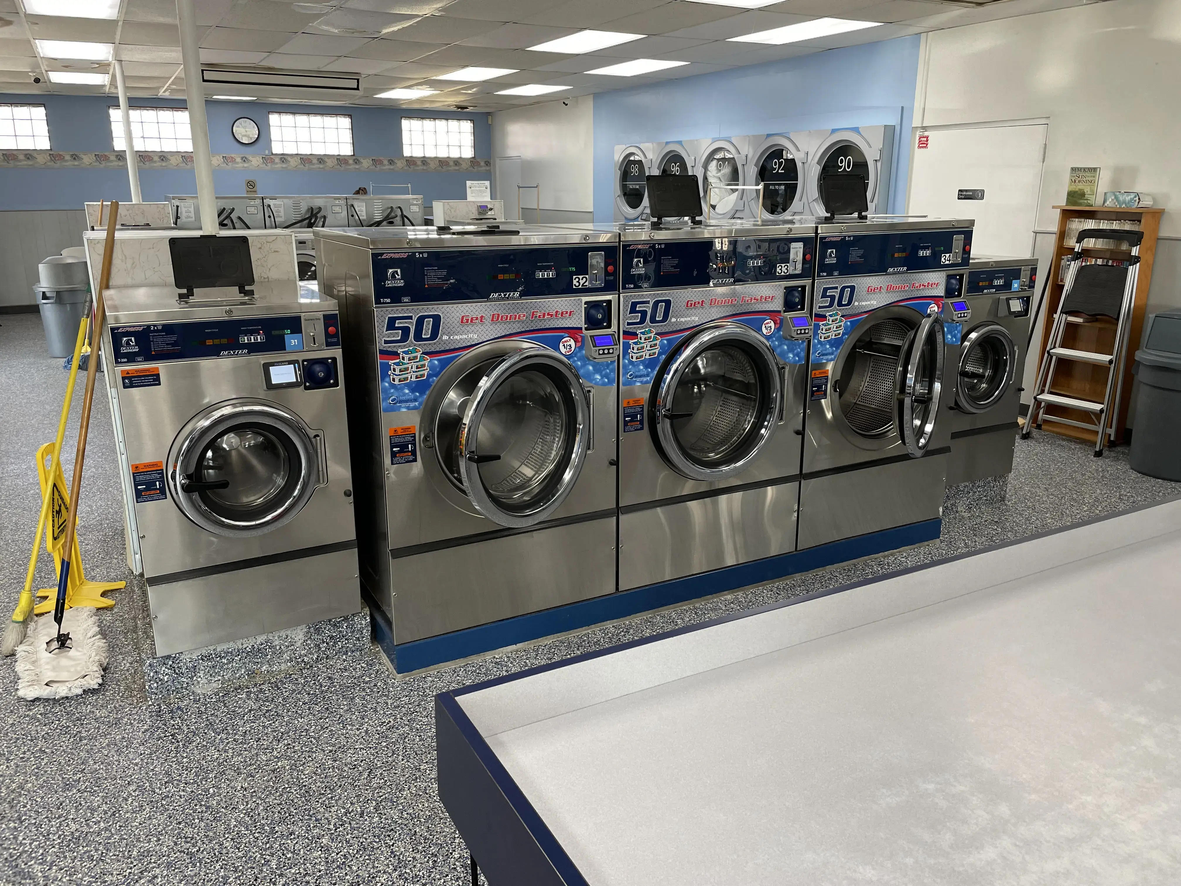 Colonial Coin Laundry - Image 12