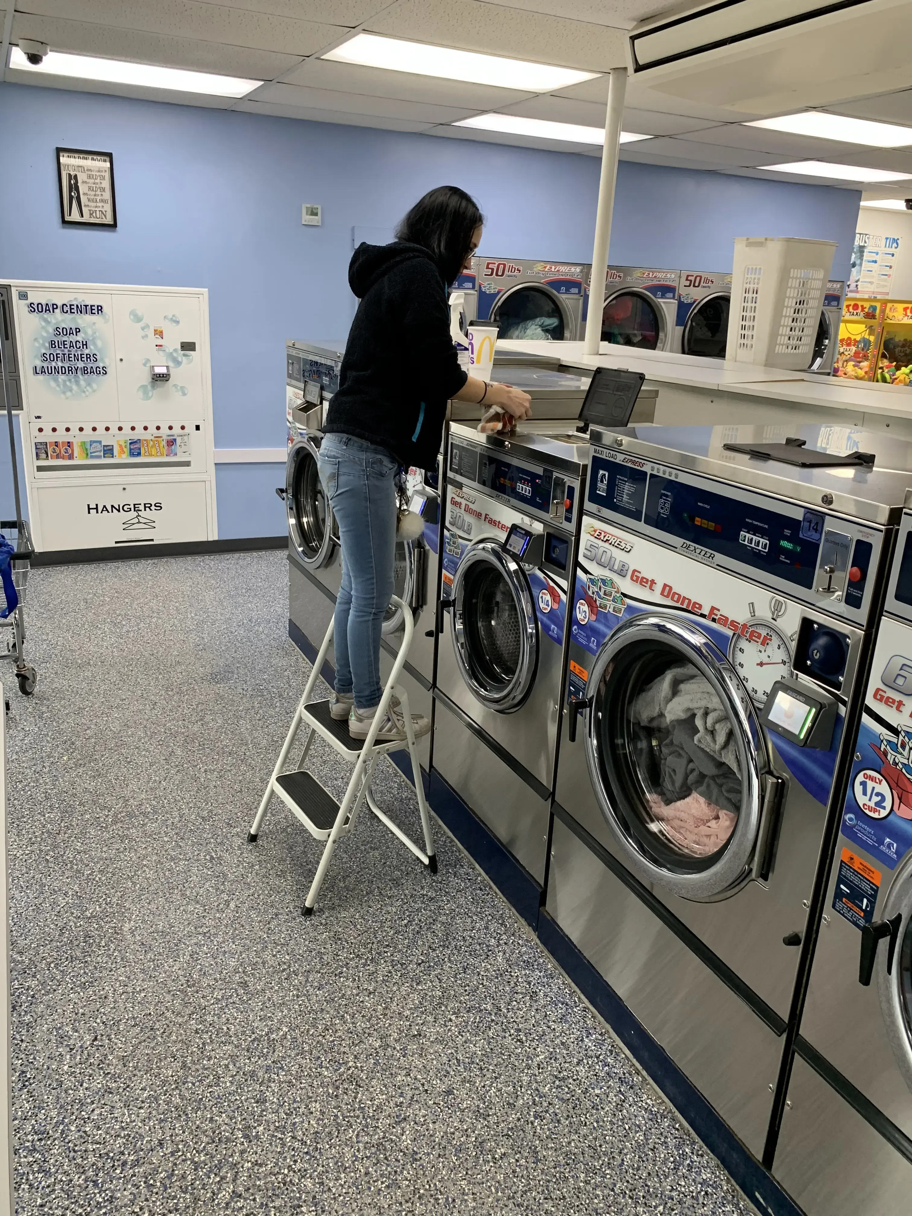 Colonial Coin Laundry thumbnail 11