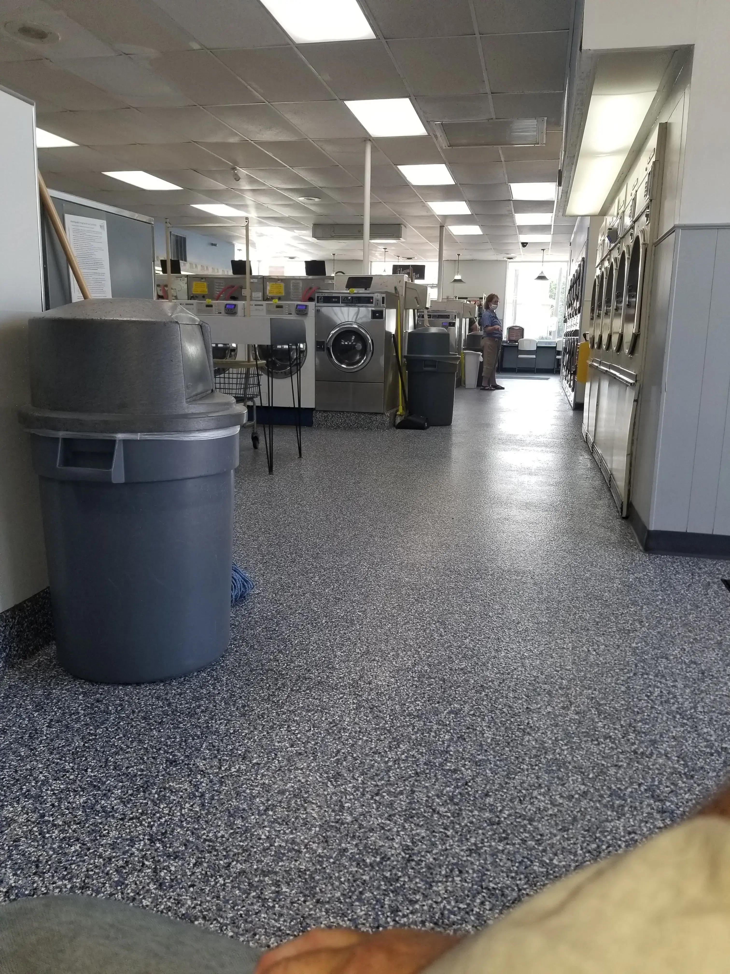 Colonial Coin Laundry - Image 6