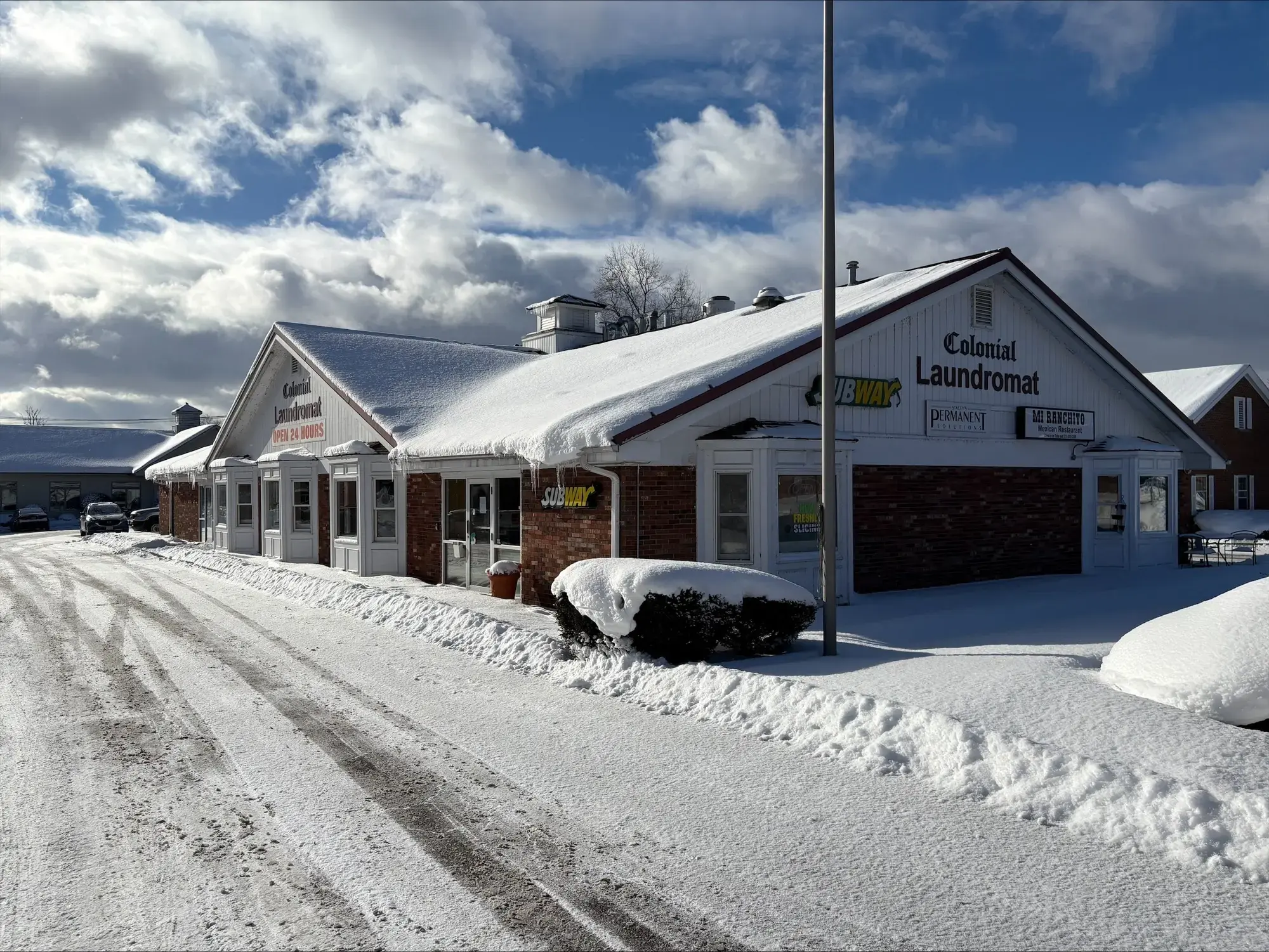 Colonial Laundromat - Image 2