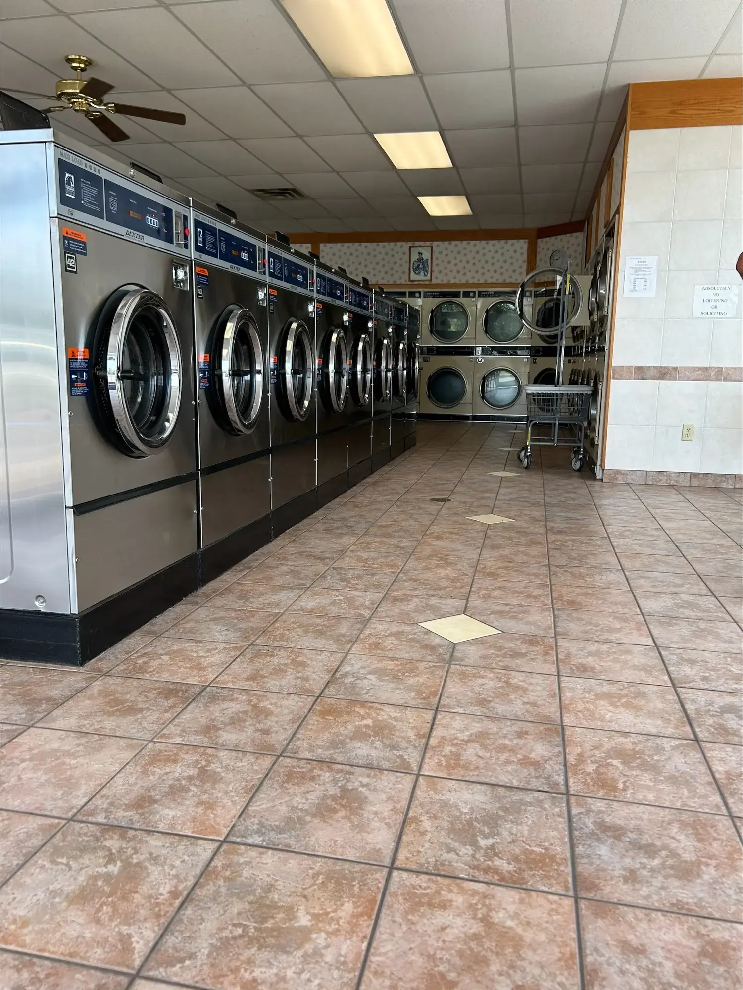 Colonial Laundromat thumbnail 11