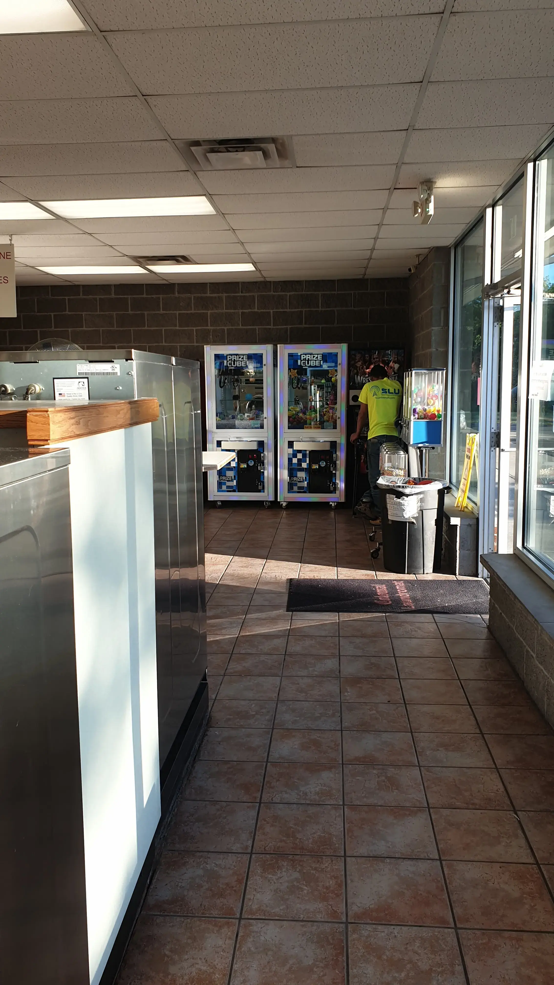 Colonial Laundromat - Image 7