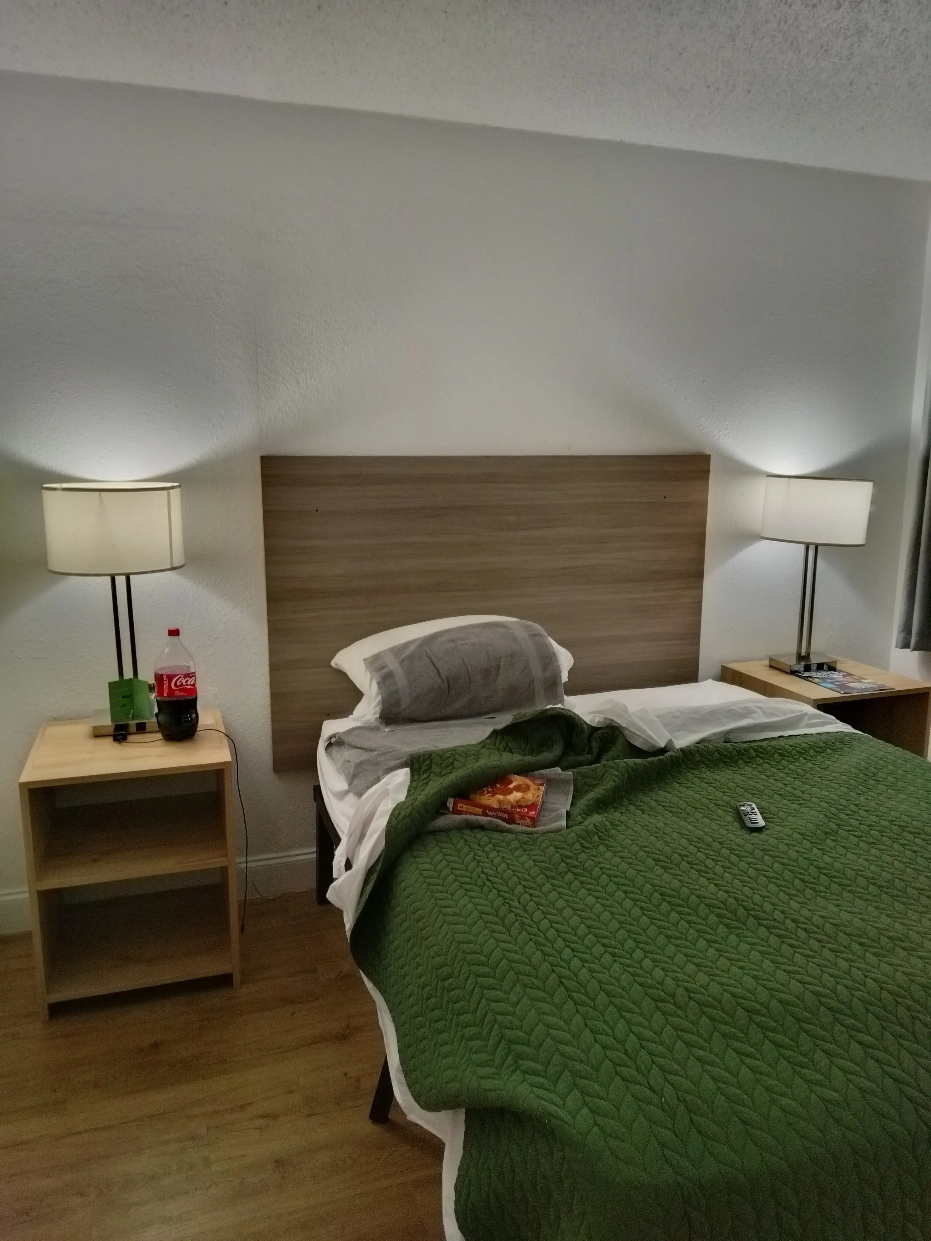 Colonial Laundromat thumbnail 10