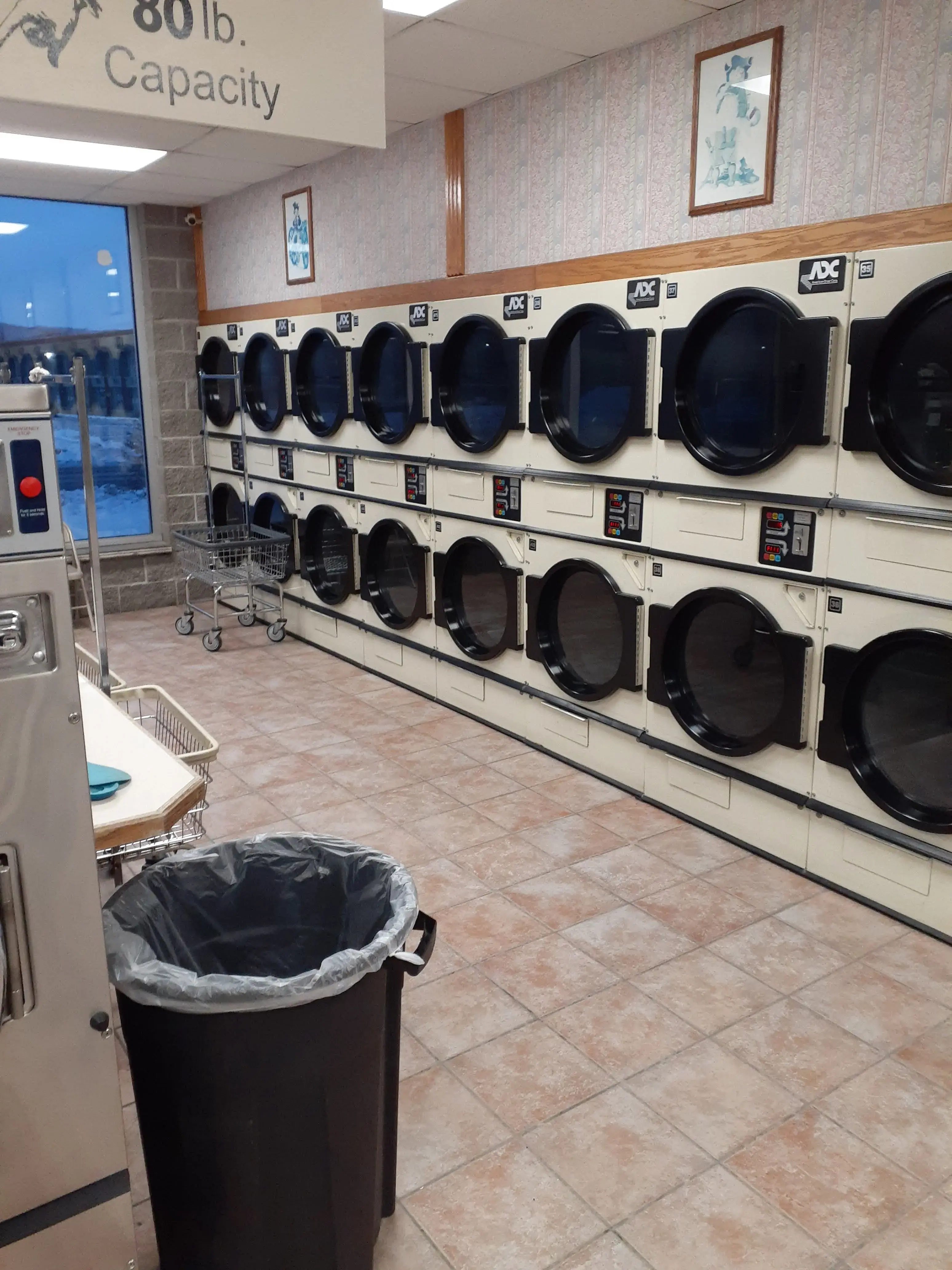 Colonial Laundromat thumbnail 15