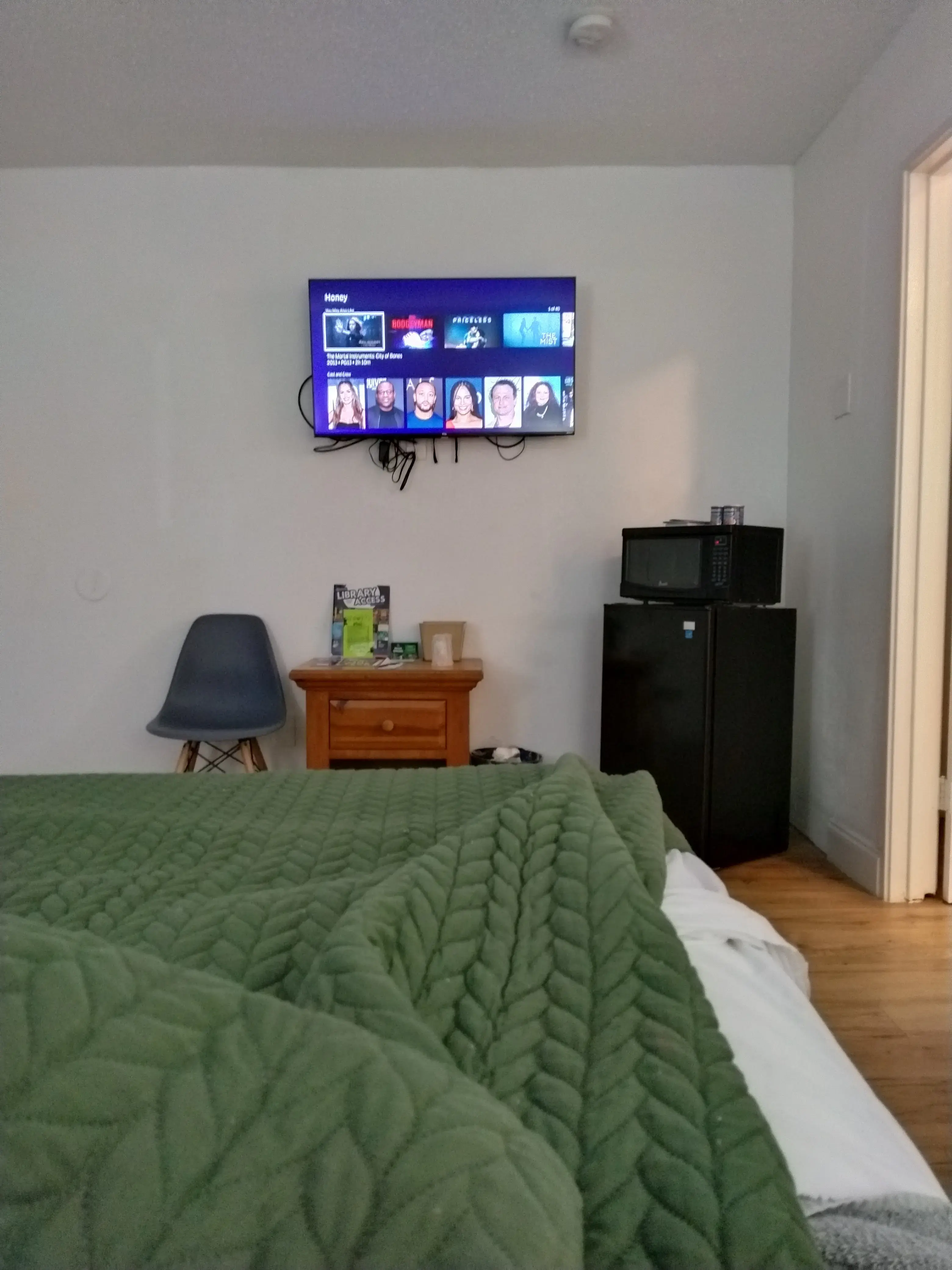 Colonial Laundromat - Image 12