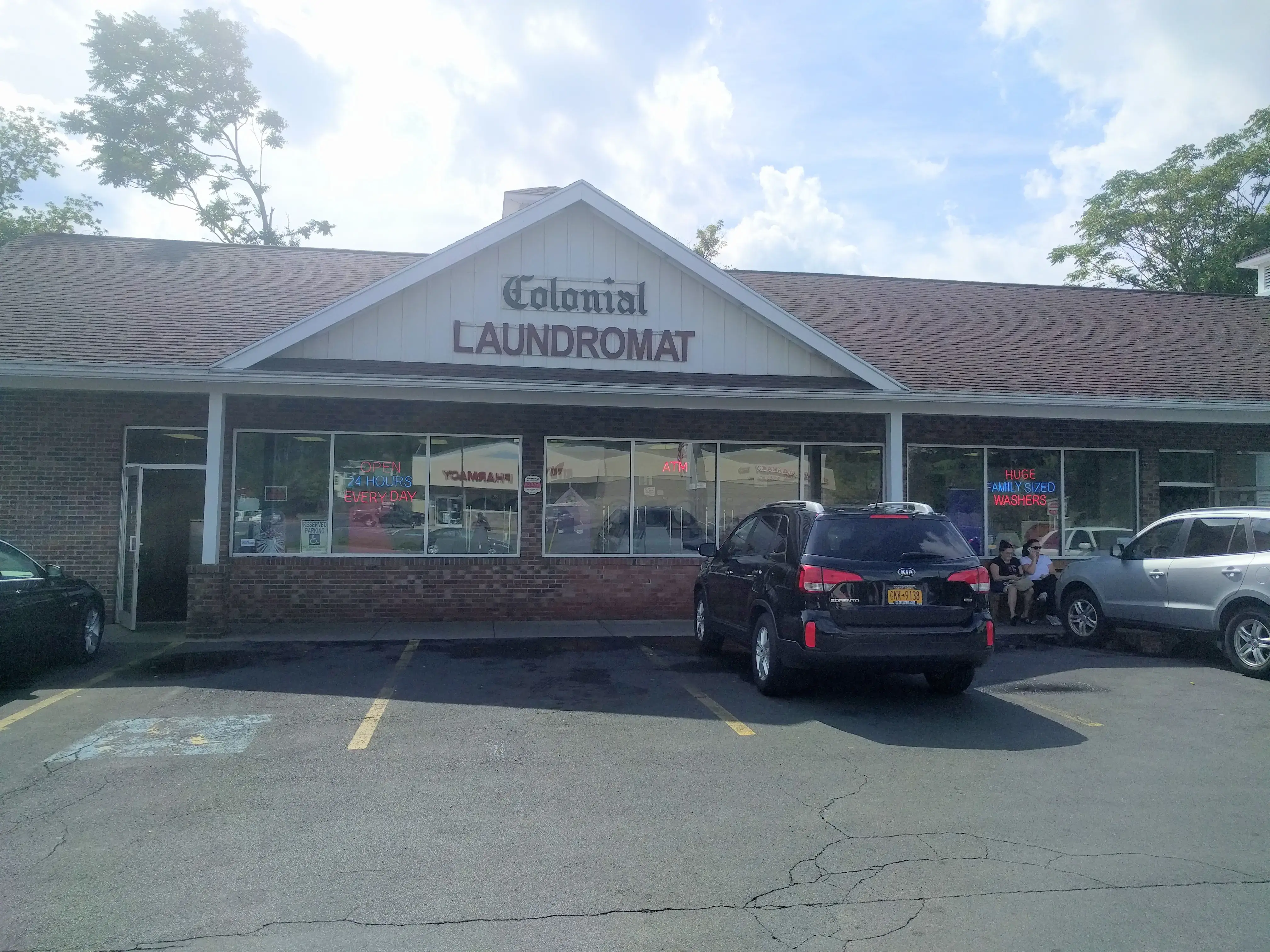 Colonial Laundromat - Image 15