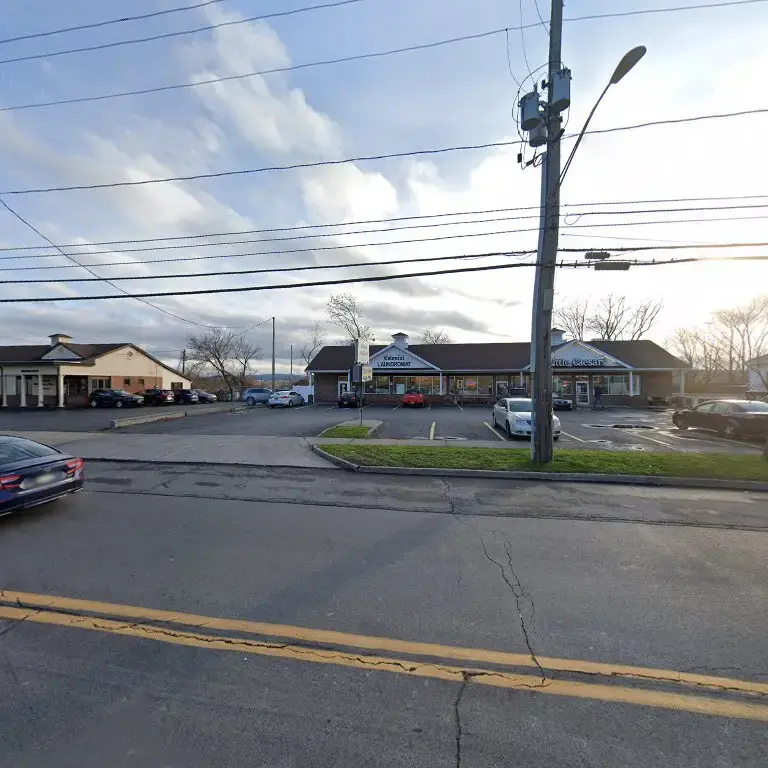 Colonial Laundromat - Image 17