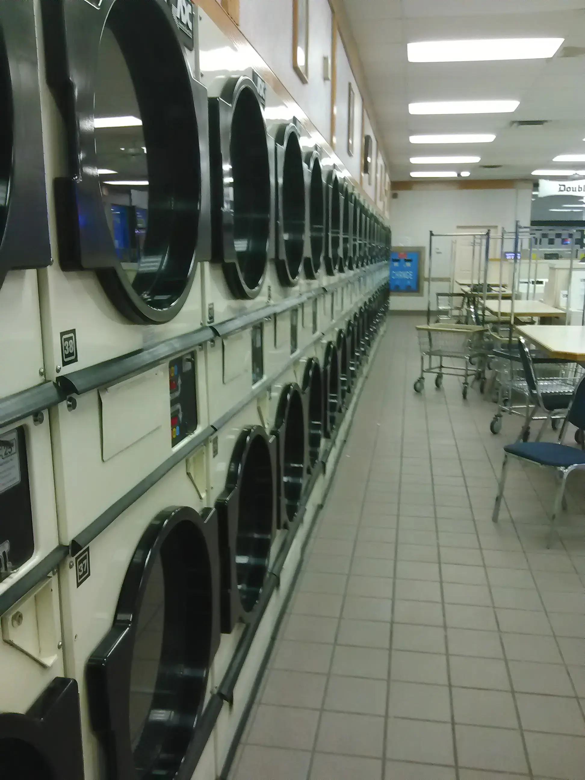 Colonial Laundromat - Image 4
