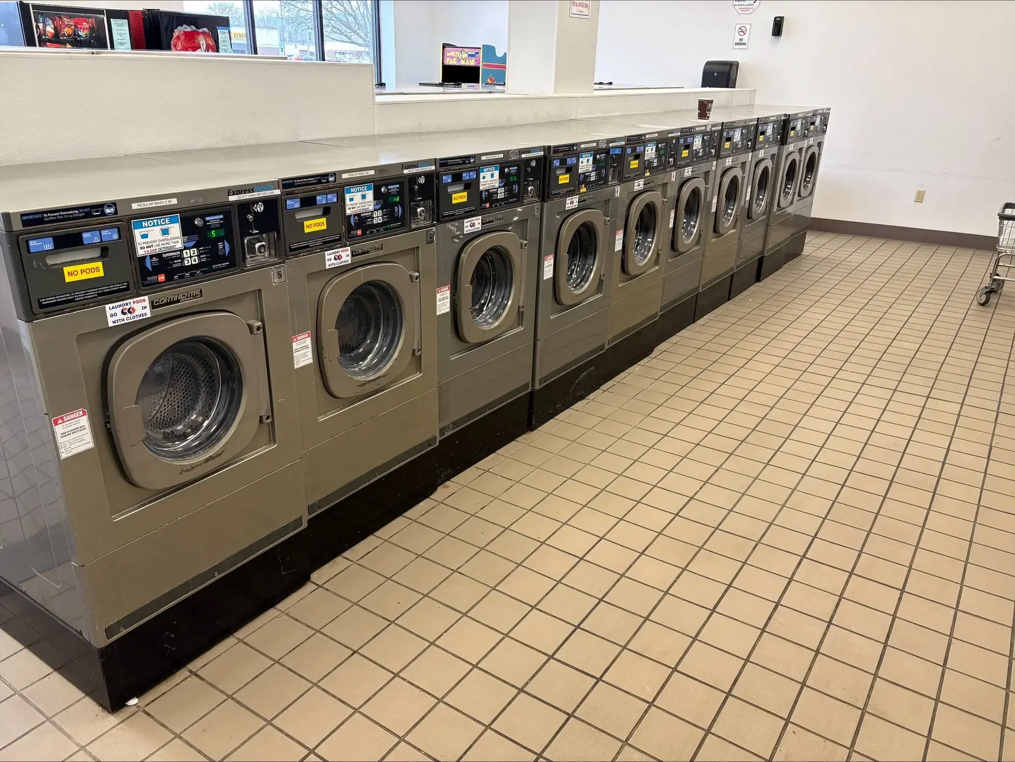 Colonial Laundromat - Image 6