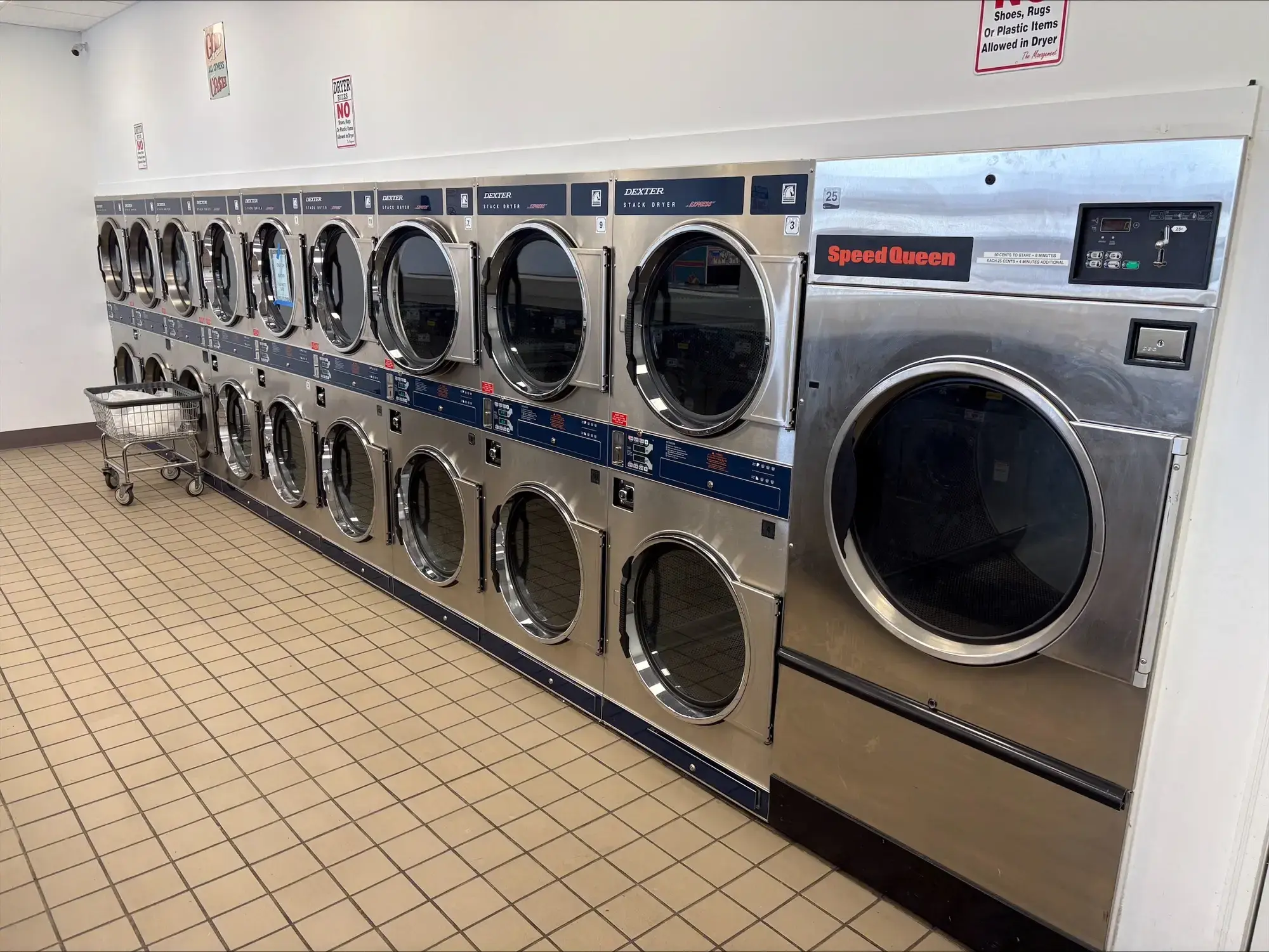 Colonial Laundromat - Image 5