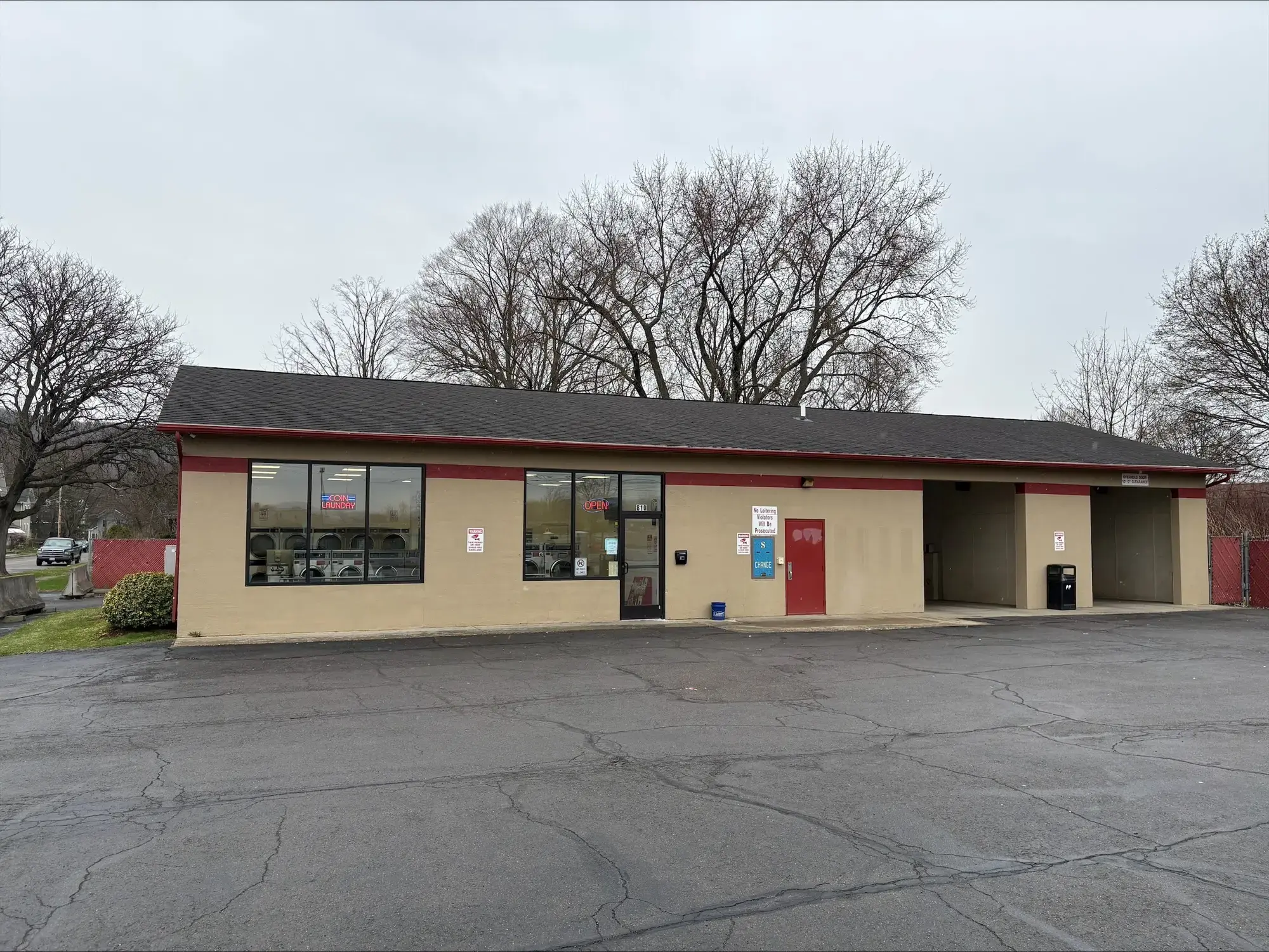 Colonial Laundromat - Image 2