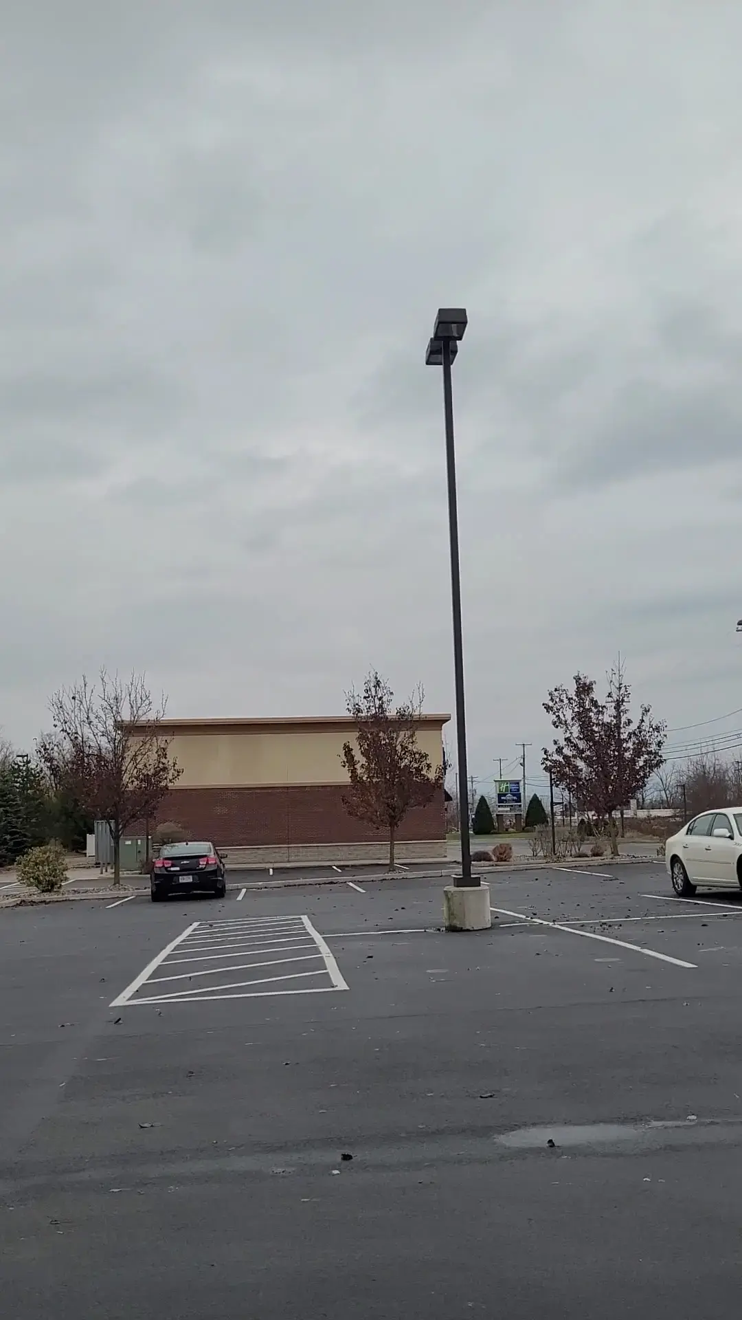 Colonial Laundromat - Image 7