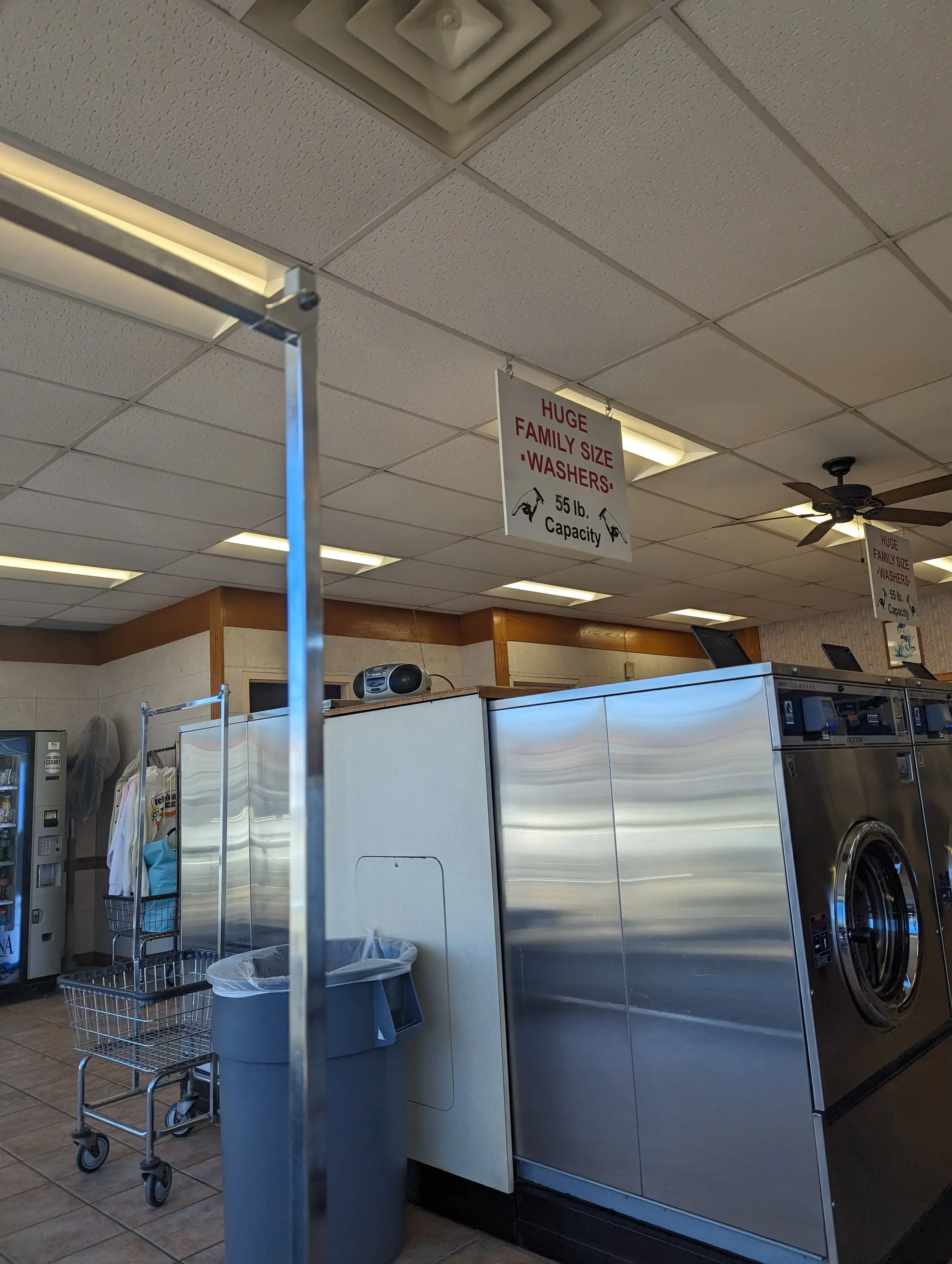 Colonial Laundromat thumbnail 17