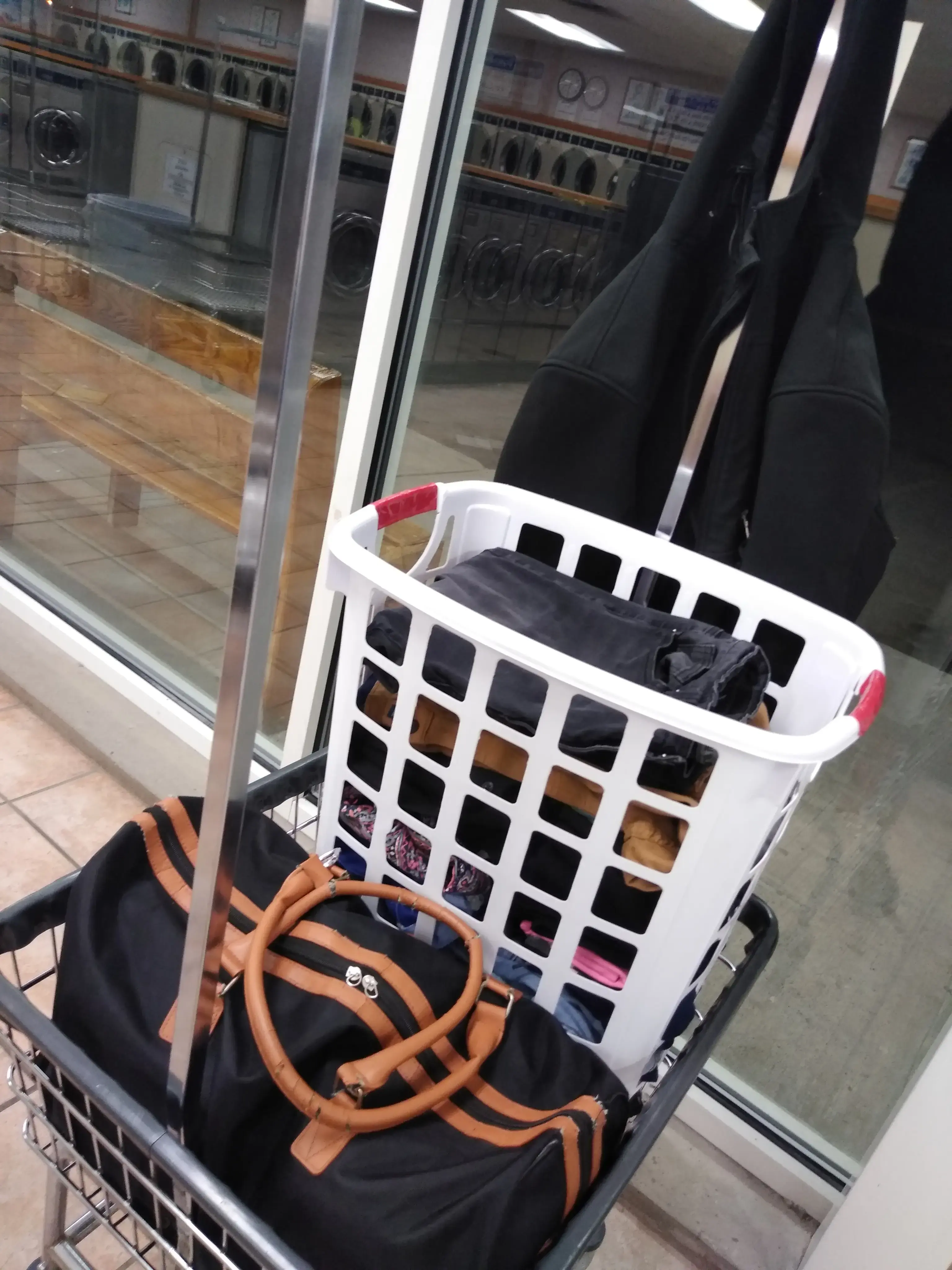 Colonial Laundromat thumbnail 10